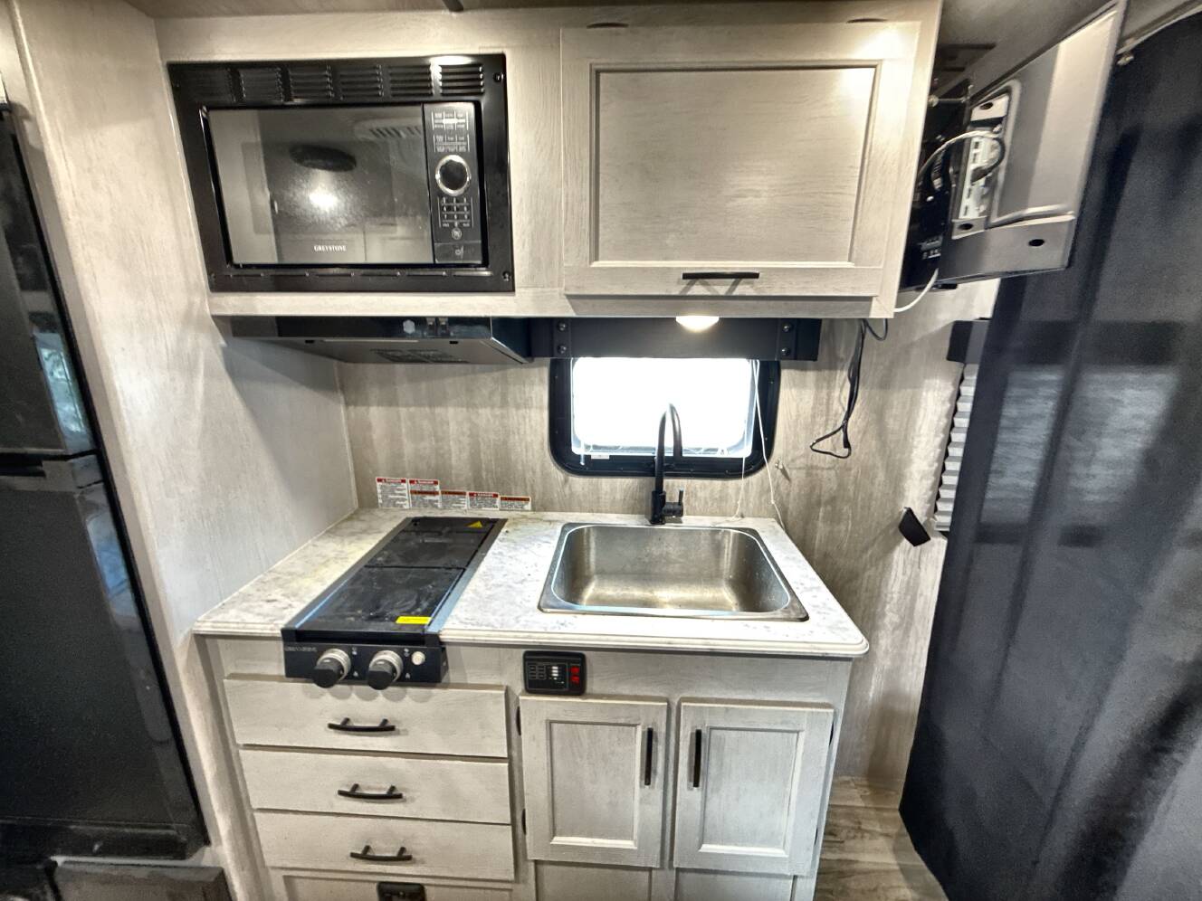 A photo of this 2024 Genesis Supreme SEA BREEZE 16RB