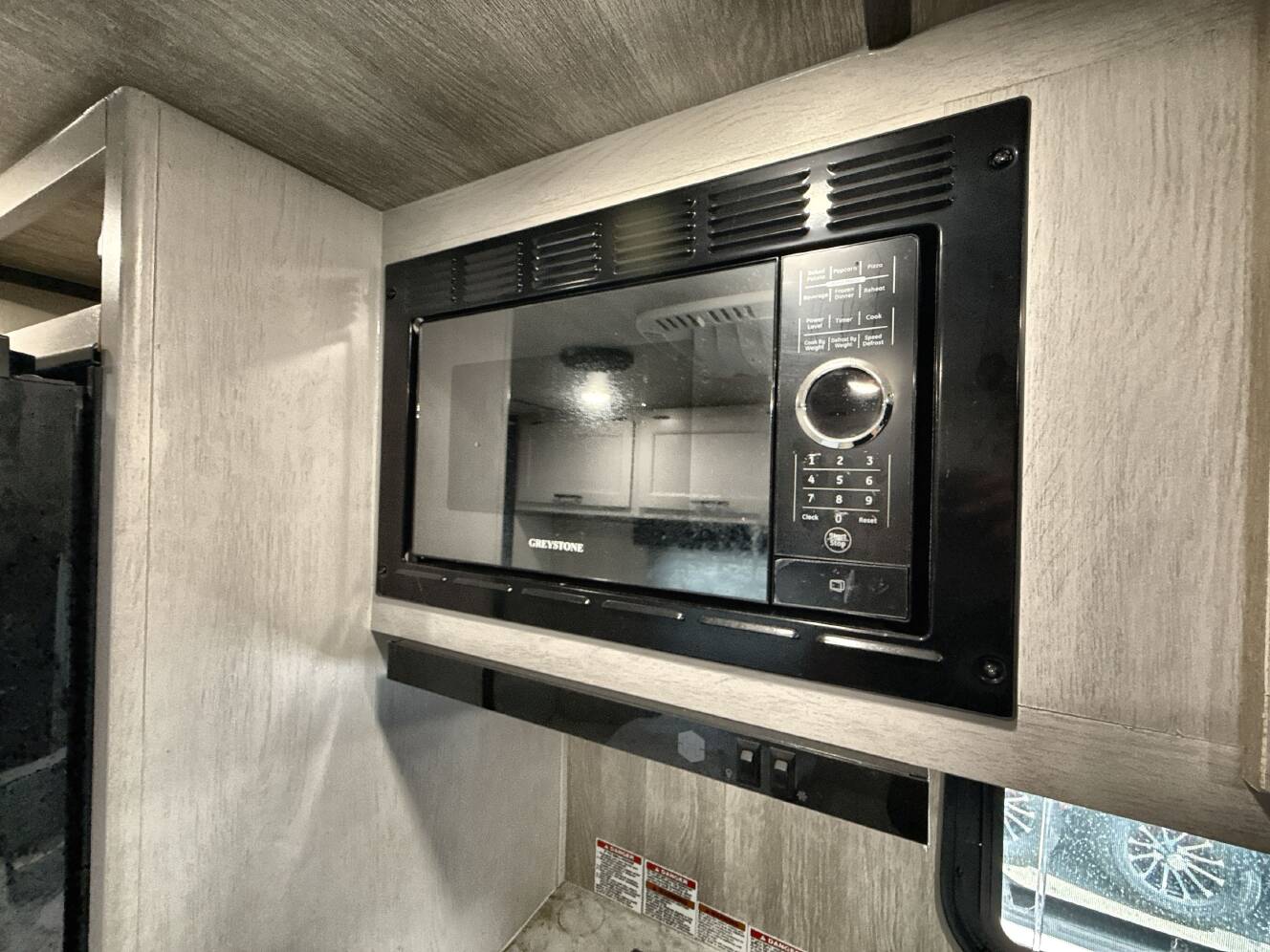 A photo of this 2024 Genesis Supreme SEA BREEZE 16RB