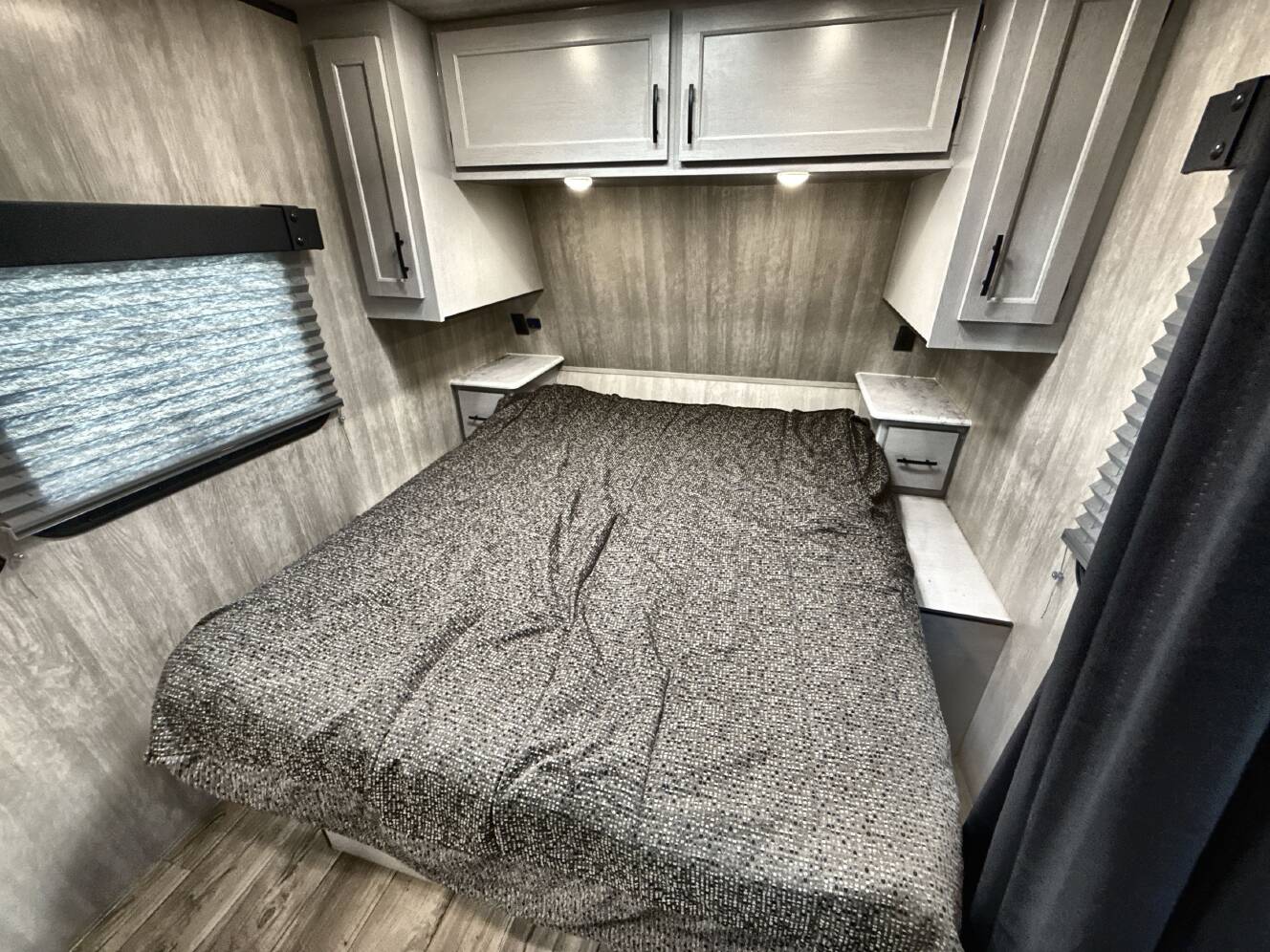 A photo of this 2024 Genesis Supreme SEA BREEZE 16RB