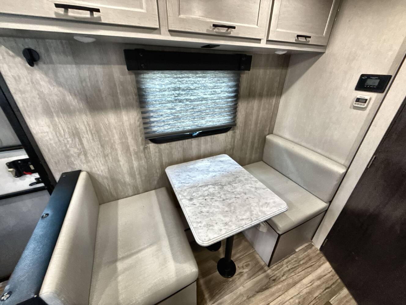 A photo of this 2024 Genesis Supreme SEA BREEZE 16RB