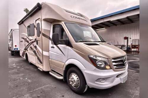 2018 Thor COMPASS 24TF in bakersfield CA