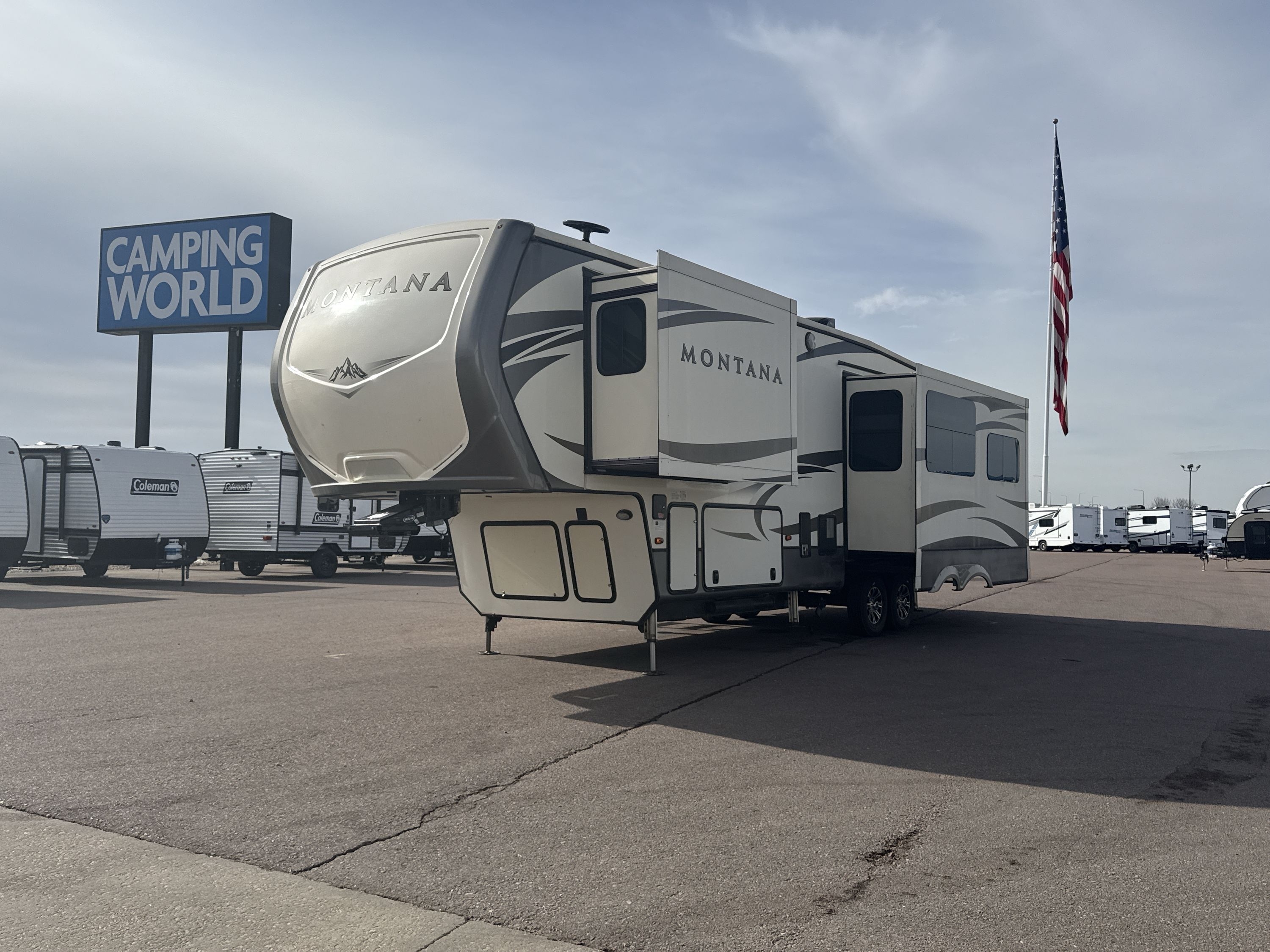2018 Keystone MONTANA LEGACY 3160RL in sioux falls SD