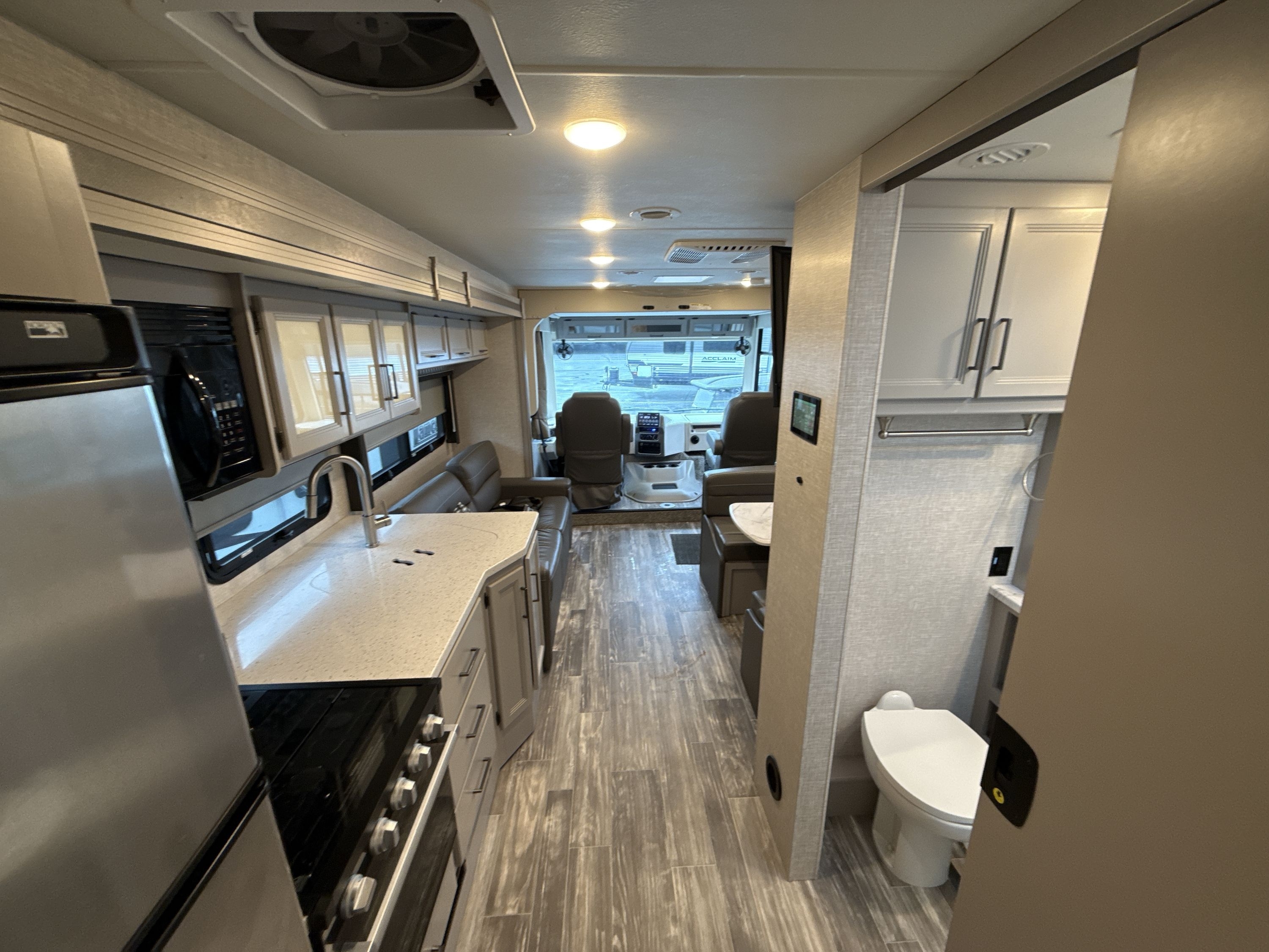 2023 Thor HURRICANE 29M in birch run MI