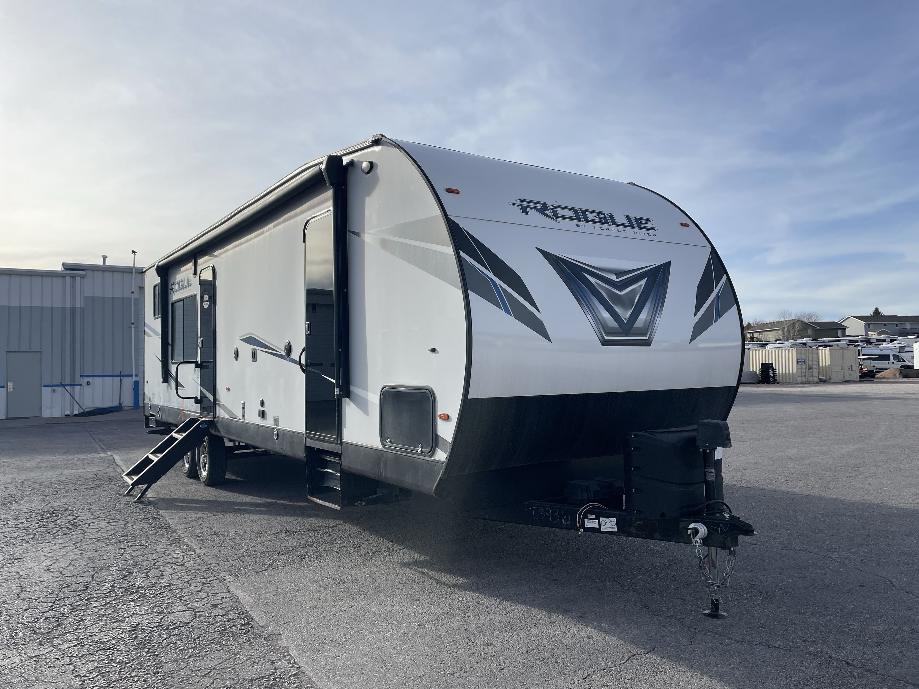 2022 Forest River ROGUE 29KS Travel Trailer Toy Hauler RV