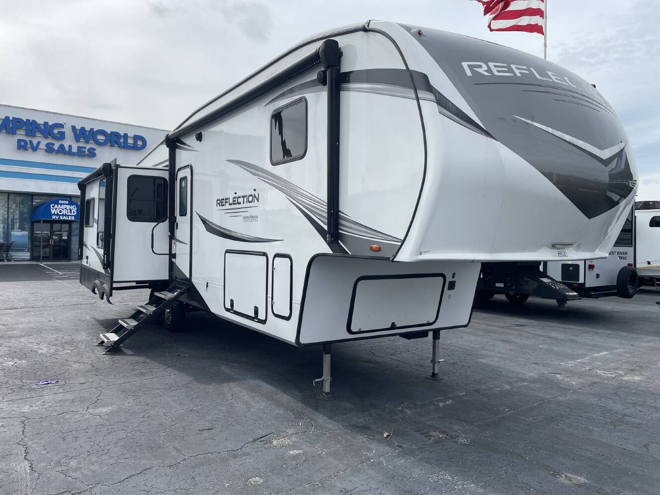 A photo of this 2023 Grand Design REFLECTION 337RLS