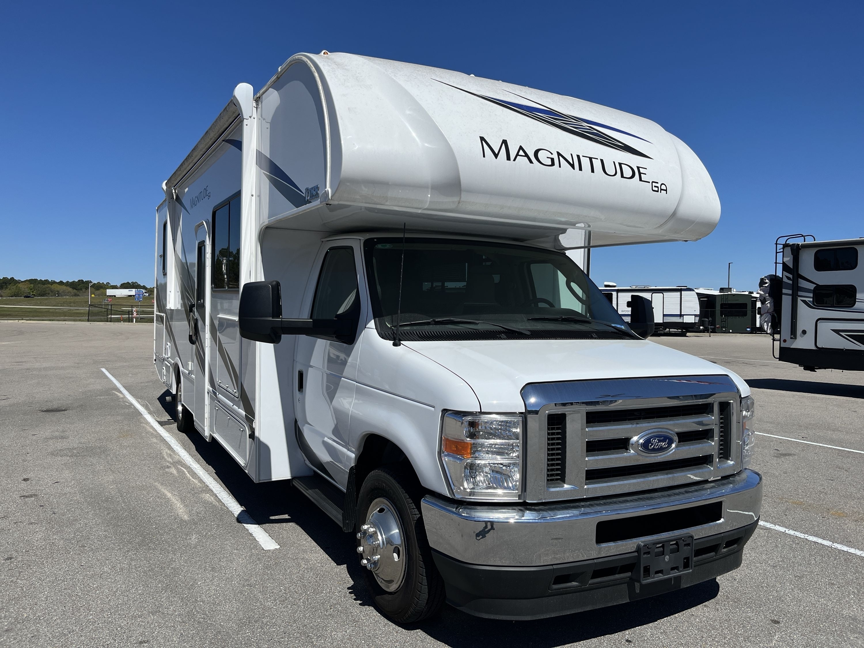 2025 Thor MAGNITUDE GA28 RV