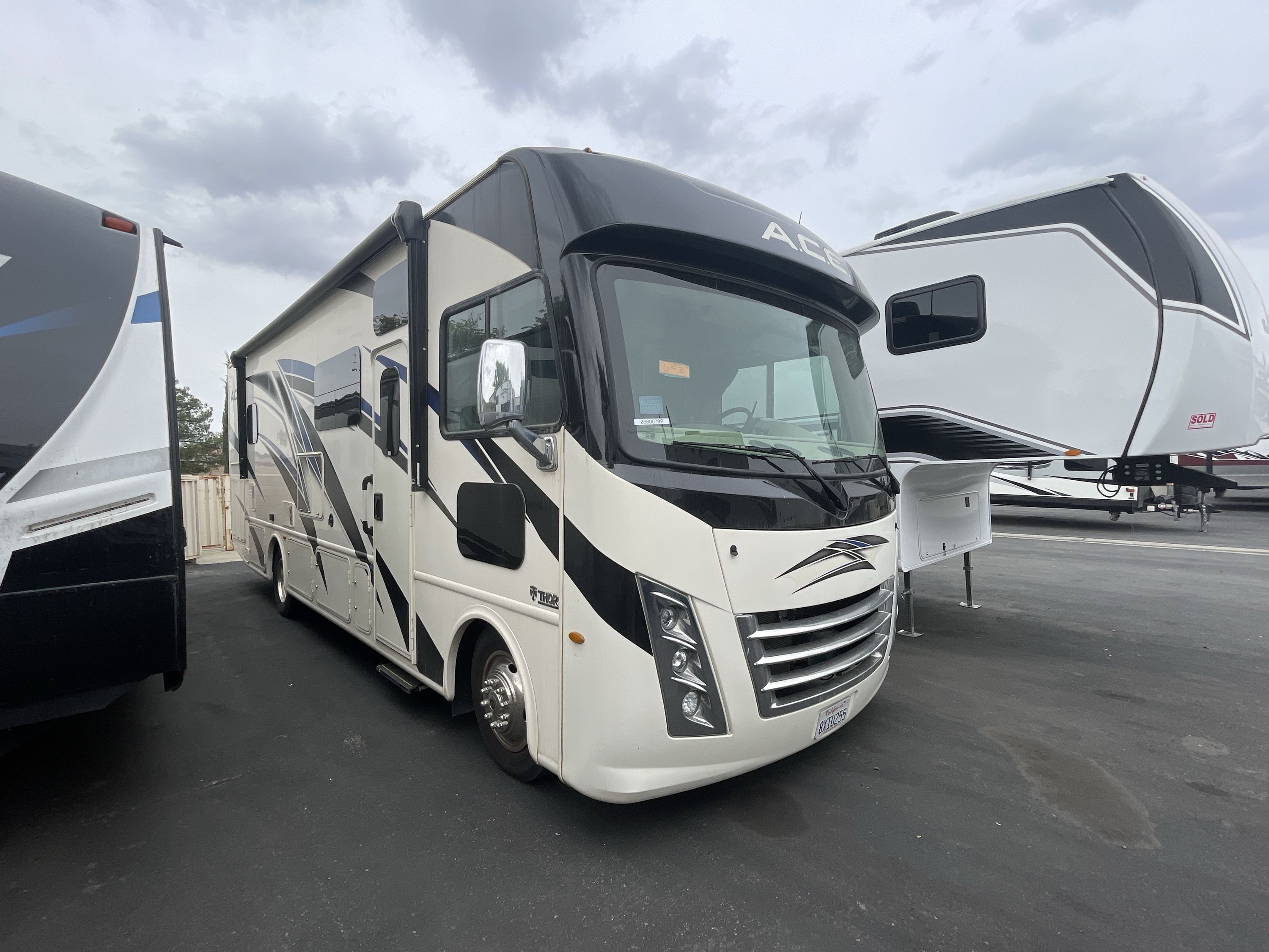 2022 Thor ACE 30.3 RV