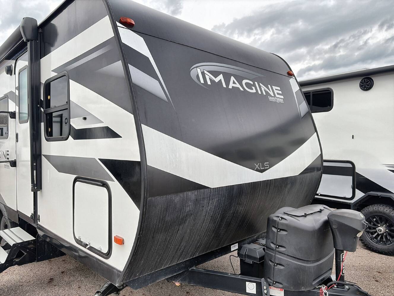 A photo of this 2023 Grand Design IMAGINE XLS 21BHE