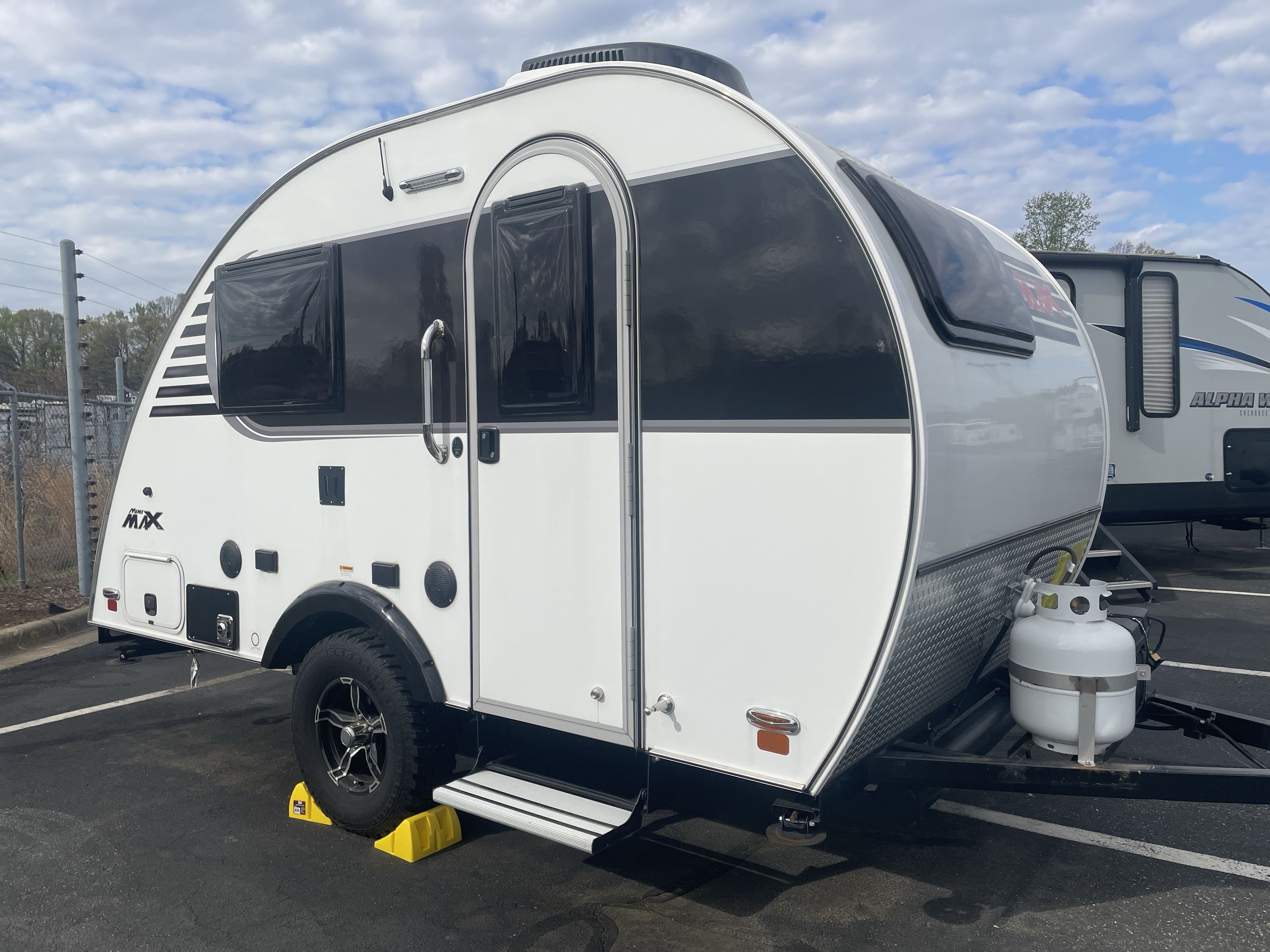 2023 Xtreme Outdoors LITTLE GUY MINI MAX ROUGH RYDER RV