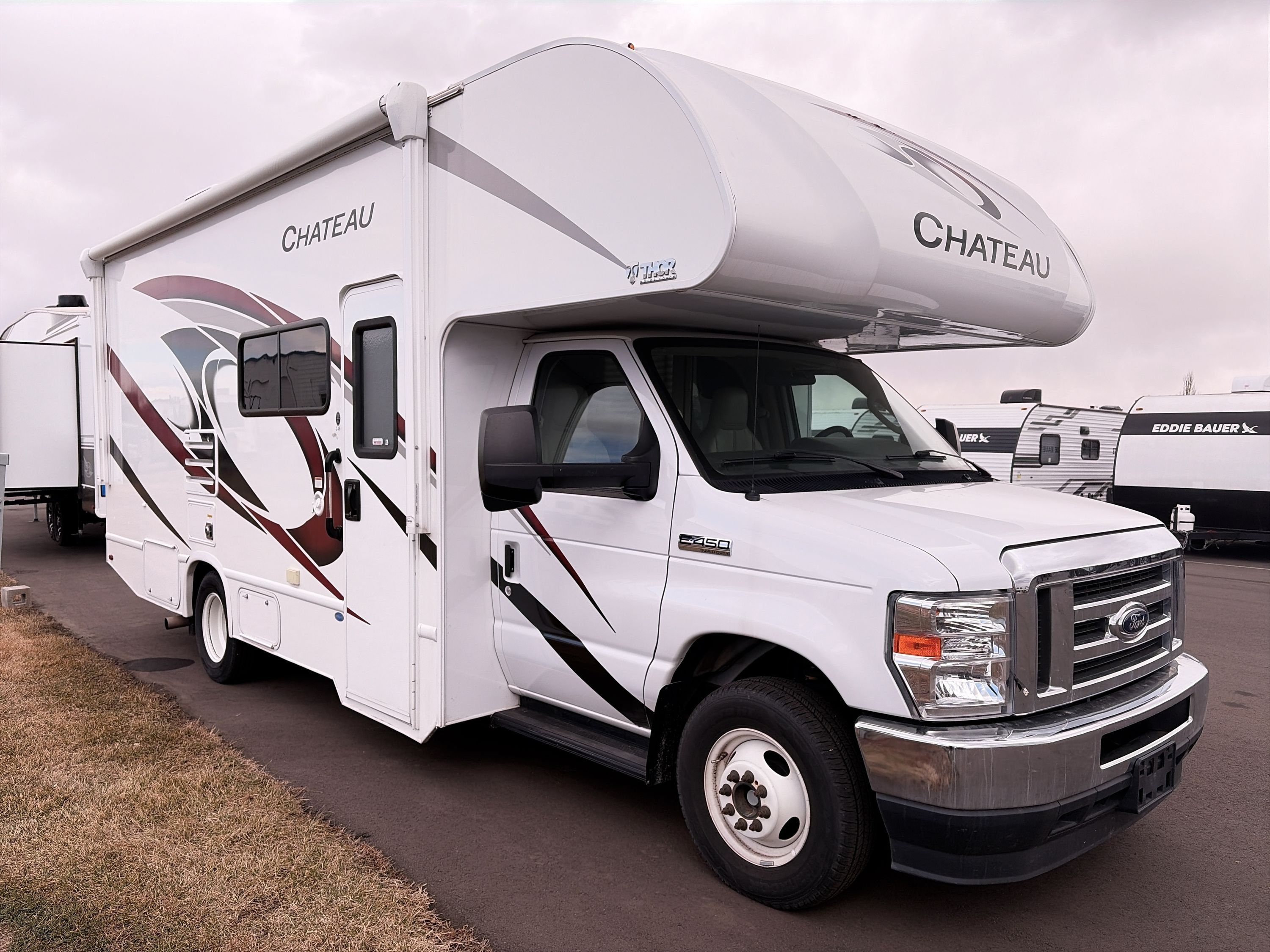 2023 Thor CHATEAU 24FF RV