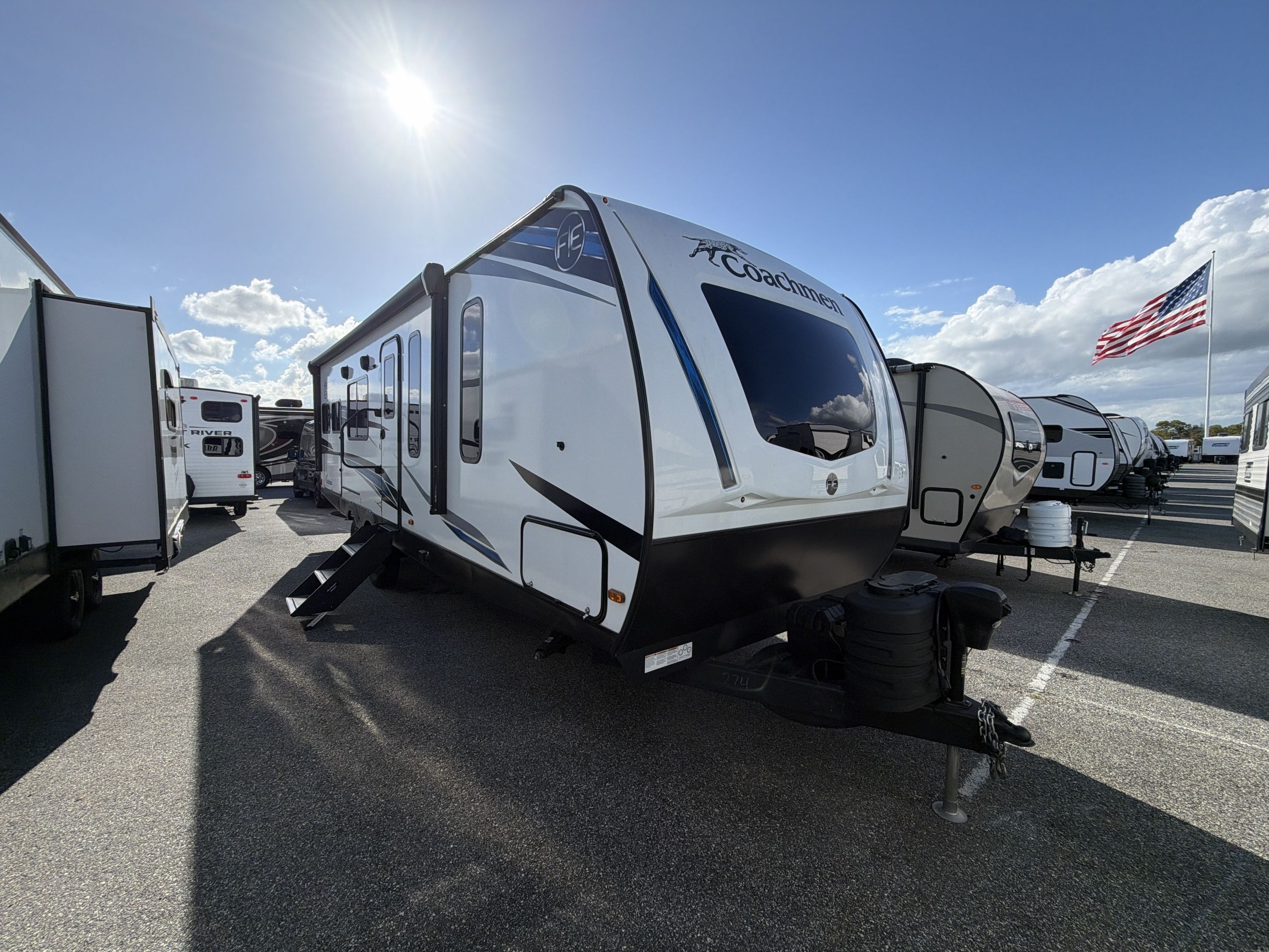 2024 Coachmen FREEDOM EXPRESS ULTRA LITE 274RKS RV
