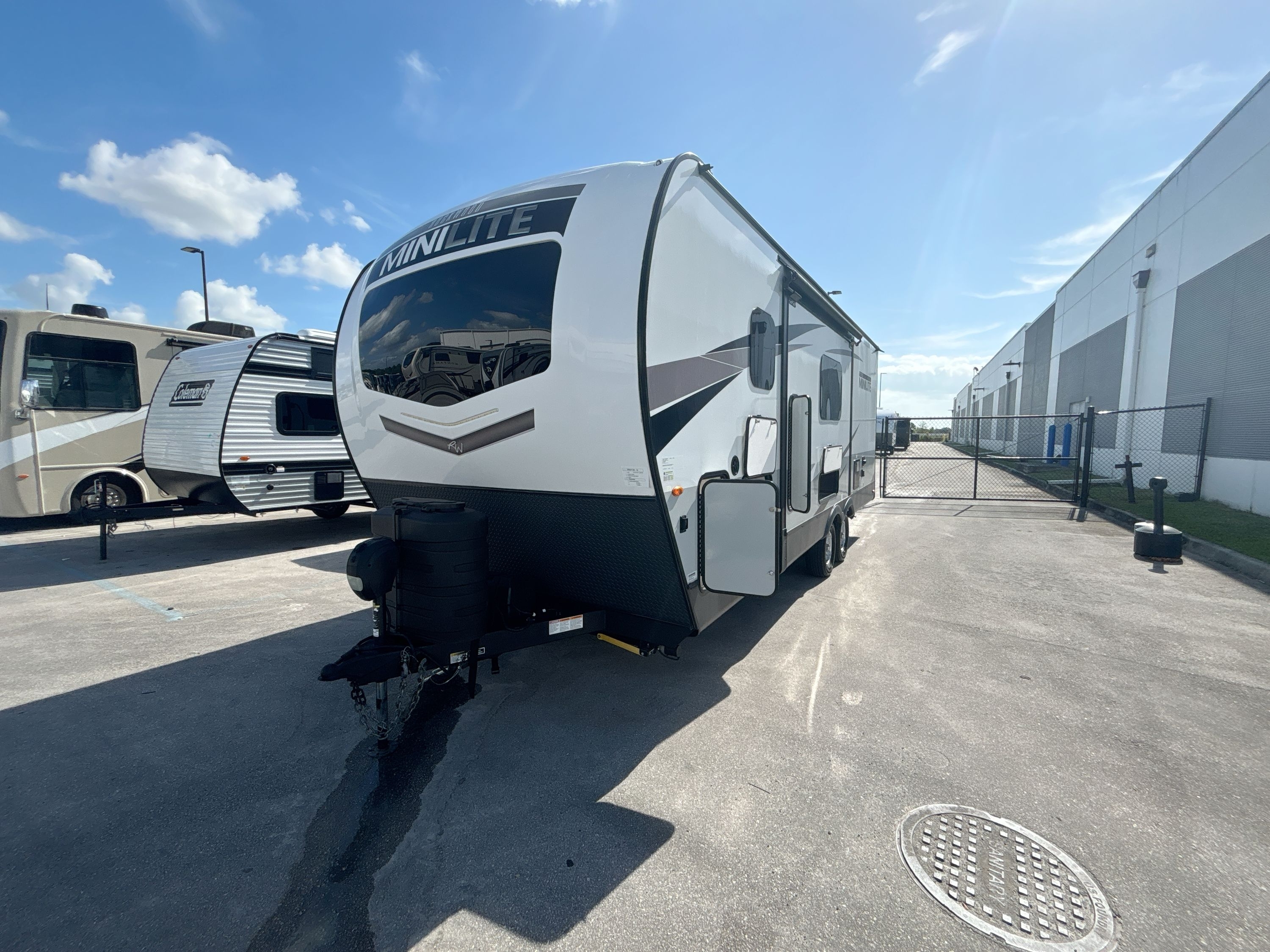 2023 Forest River ROCKWOOD MINI LITE 2507S RV