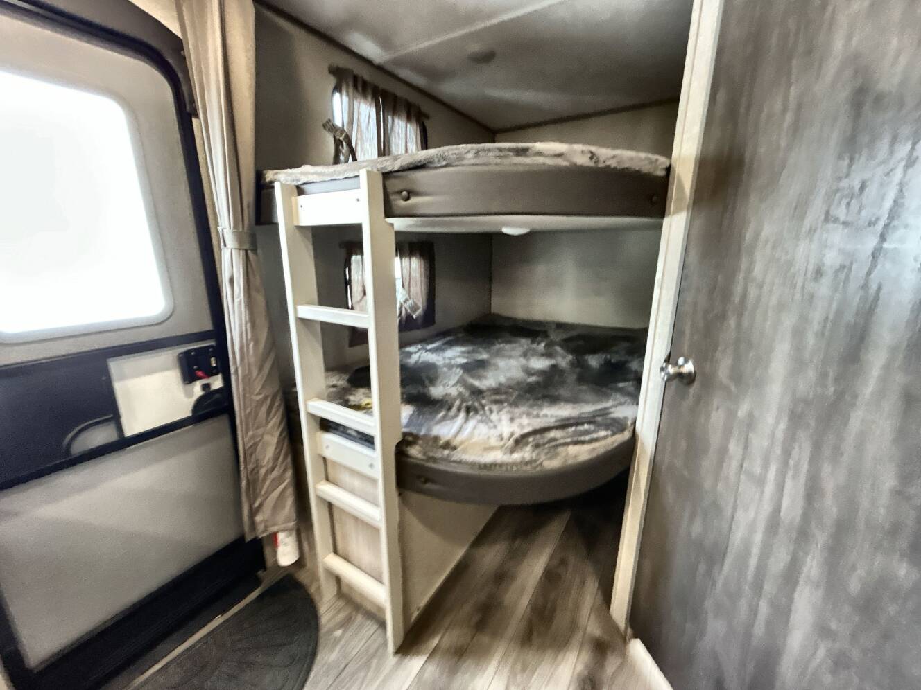 A photo of this 2023 Coachmen CATALINA LEGACY 263BHSCK