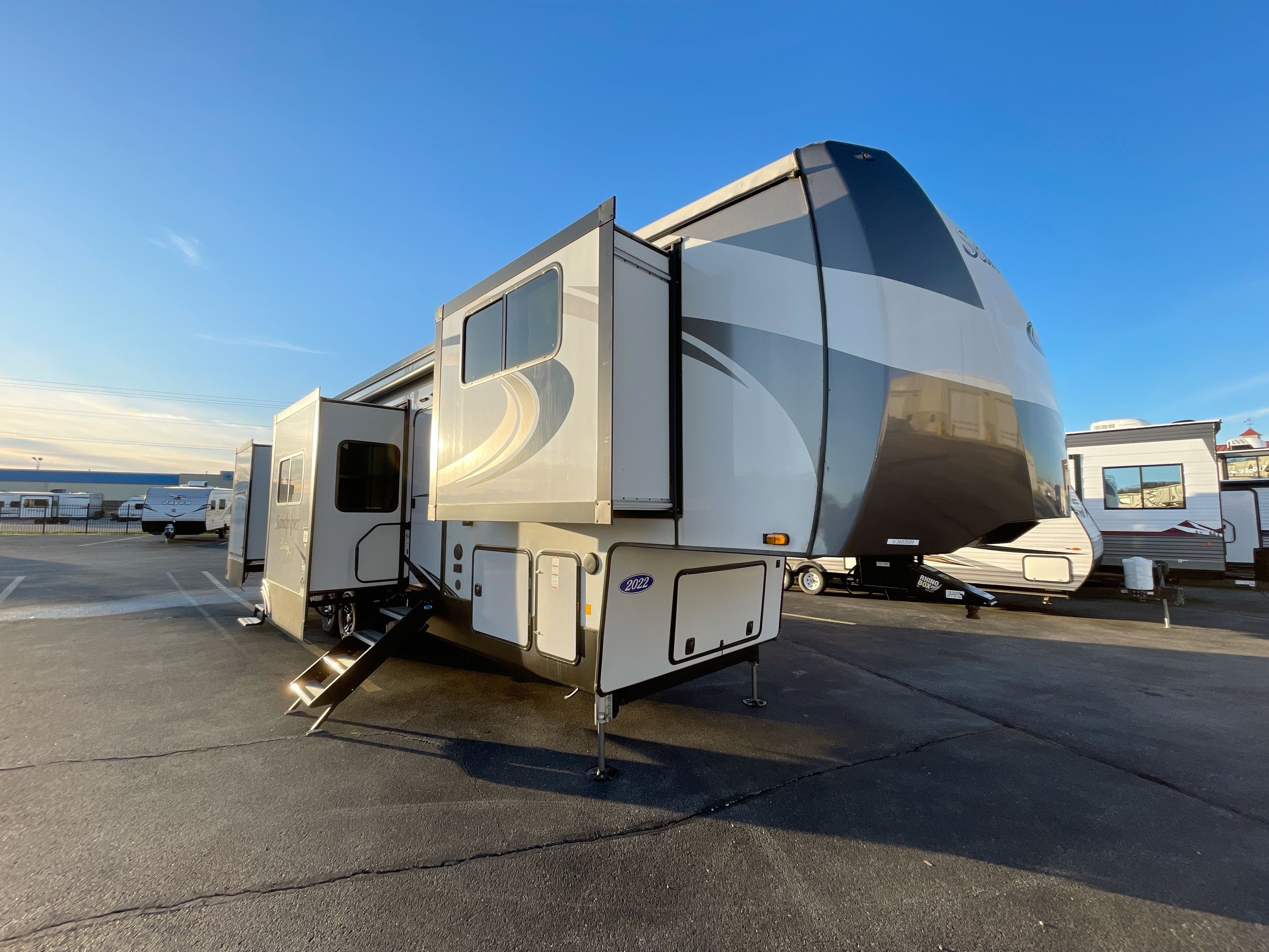 2022 Forest River SANDPIPER 38FKOK in richmond IN