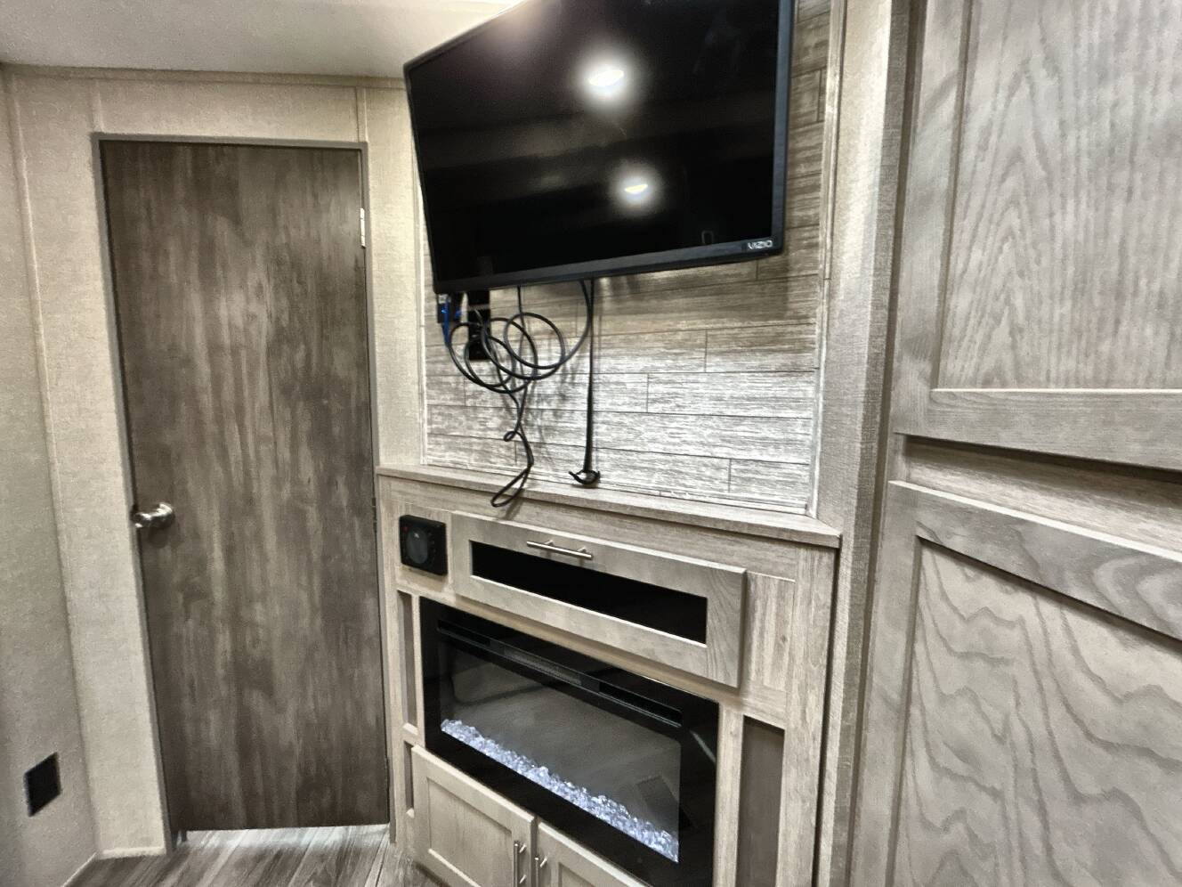 A photo of this 2023 Coachmen CATALINA LEGACY 263BHSCK