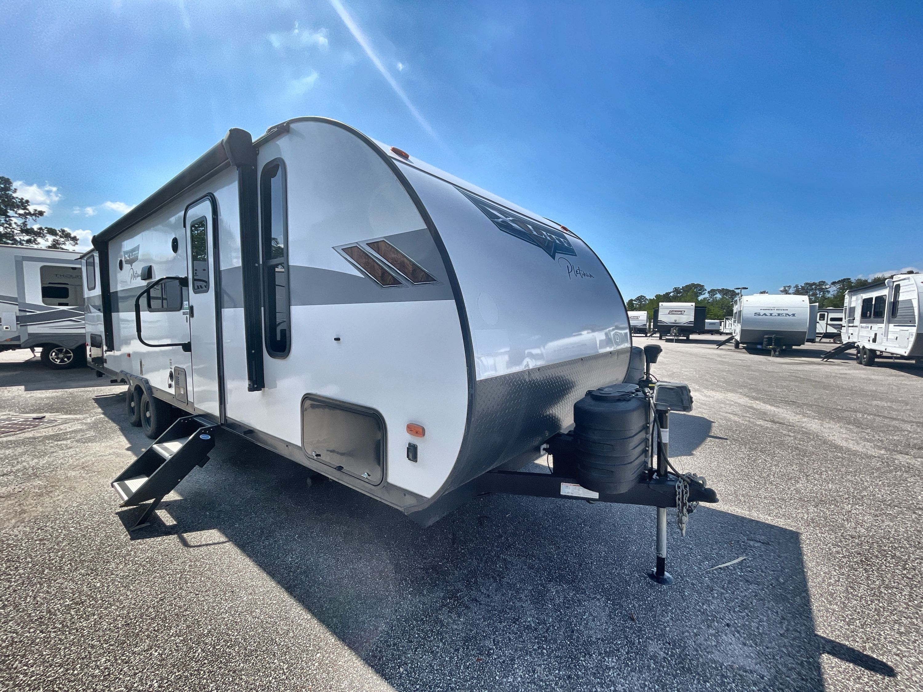 2023 Forest River WILDWOOD X-LITE 273QBXLX RV