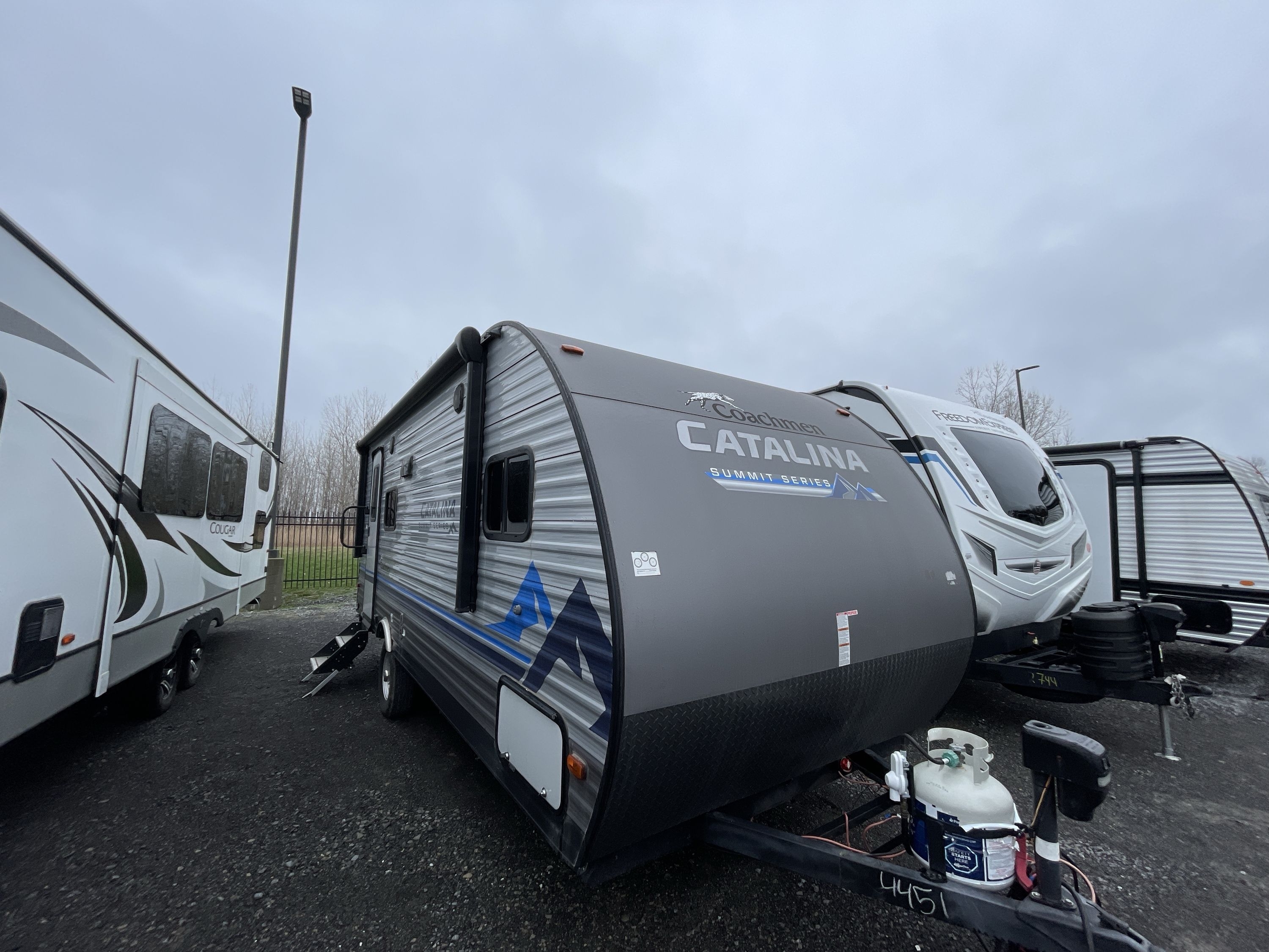 2022 Coachmen CATALINA SUMMIT 184FQS RV