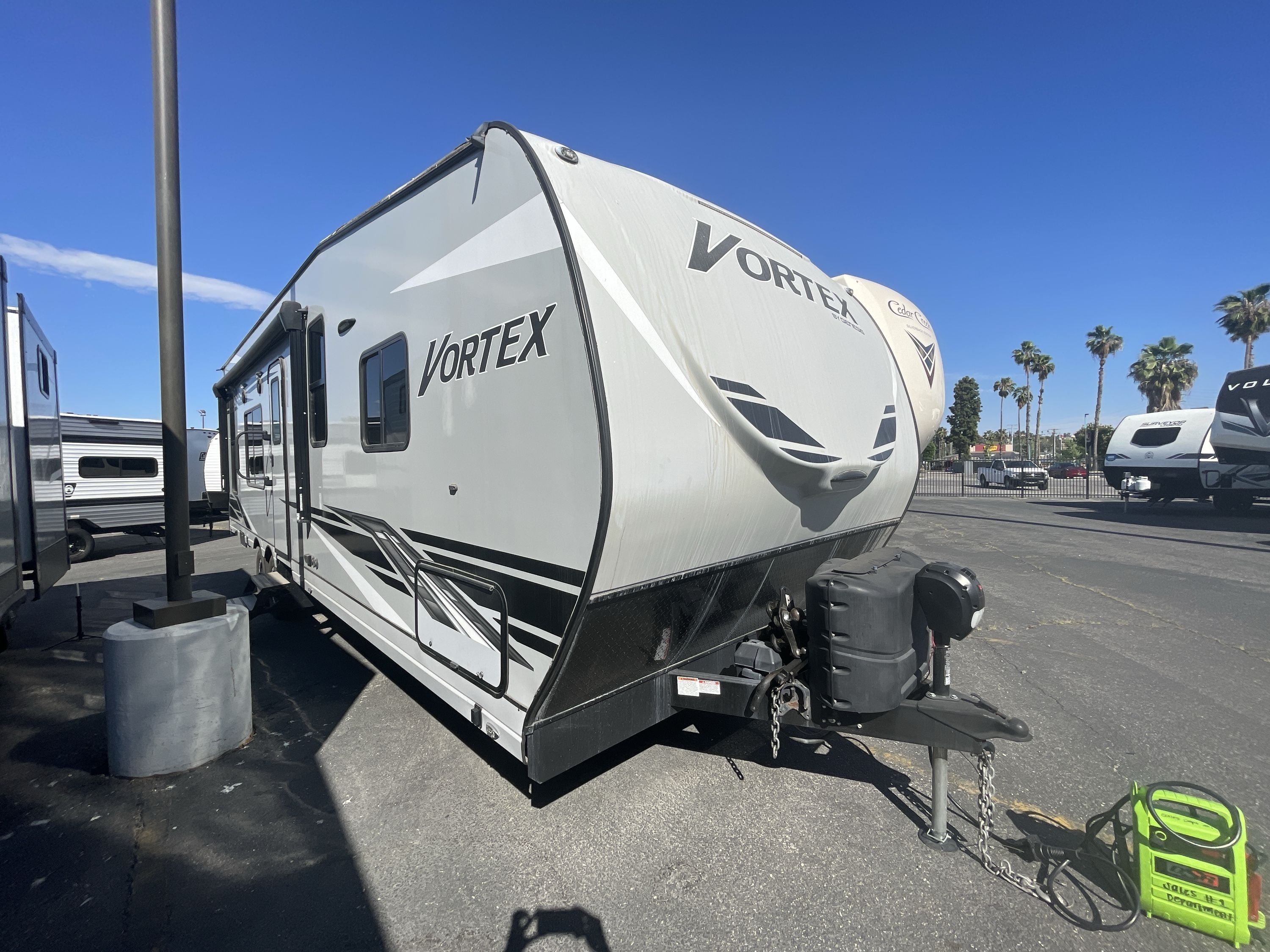2023 Genesis Supreme VORTEX 2715V Travel Trailer Toy Hauler RV