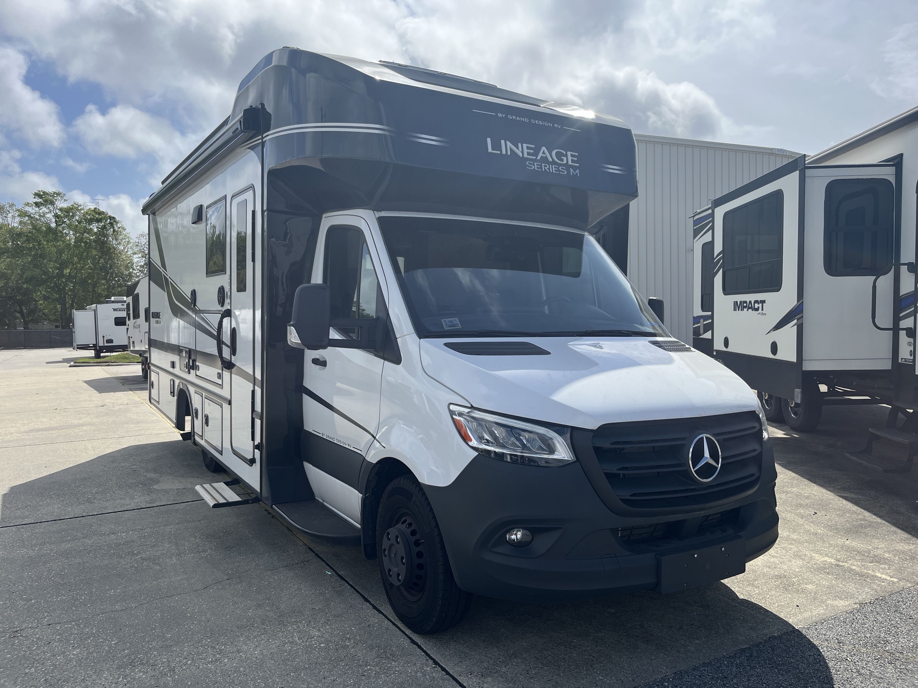 2025 Grand Design LINEAGE SERIES M 25FW in biloxi MS