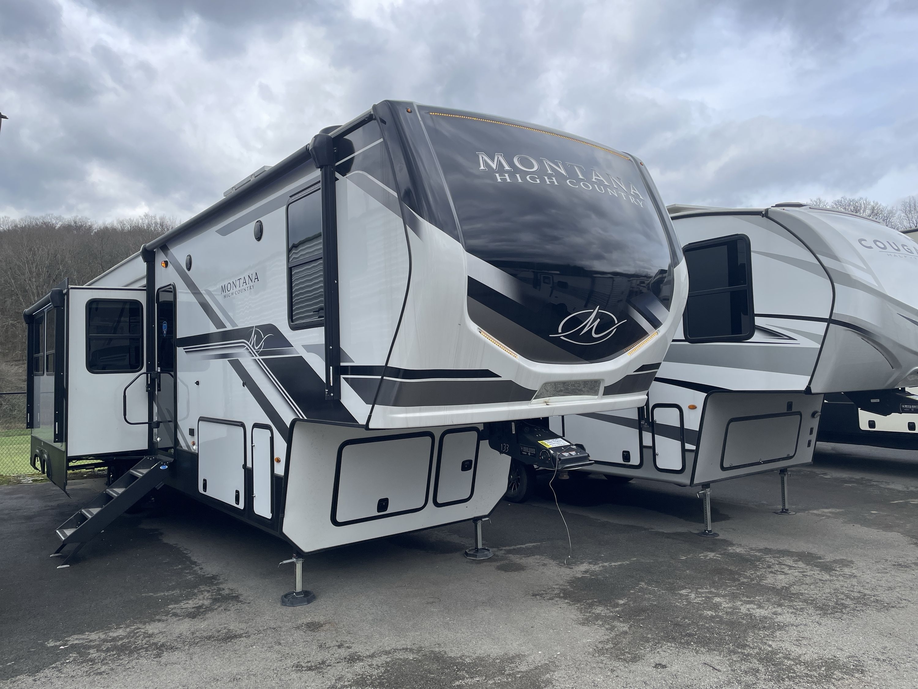 2025 Keystone MONTANA HIGH COUNTRY 381TB RV