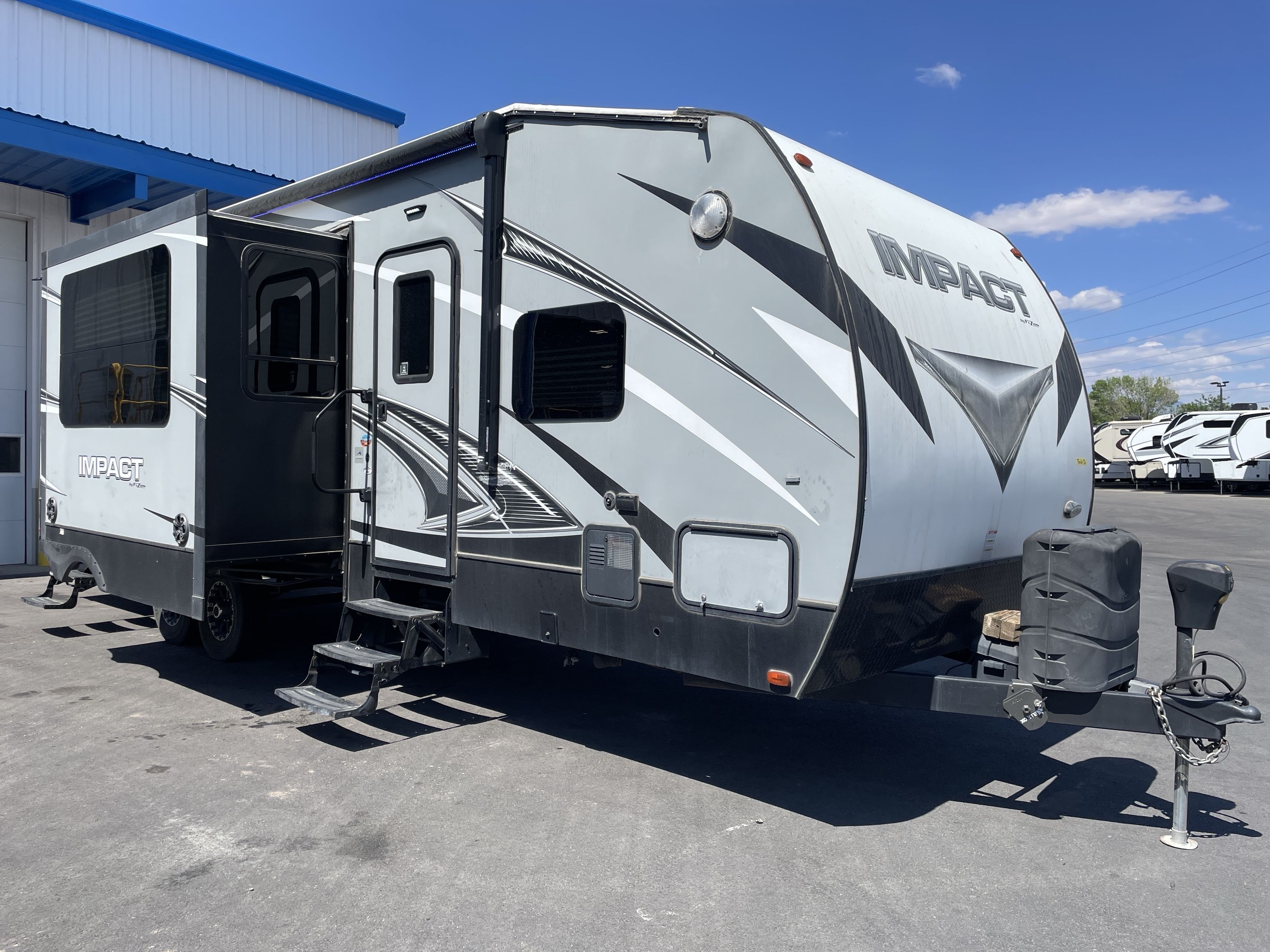 2017 Keystone IMPACT 303 Travel Trailer Toy Hauler RV