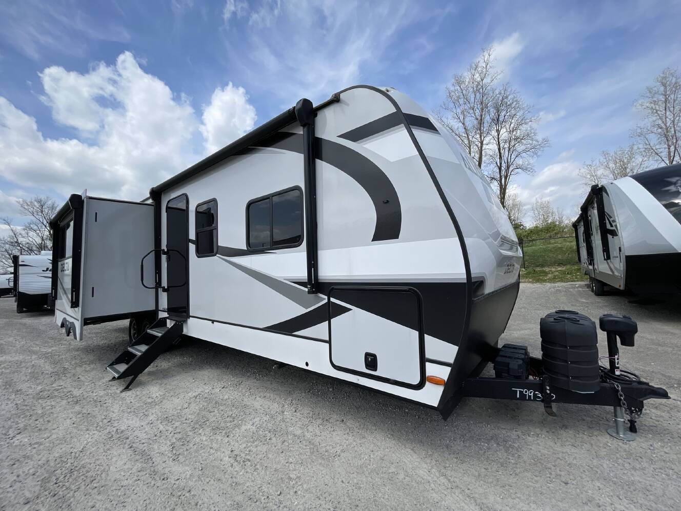 A photo of this 2025 Alliance DELTA 321BH