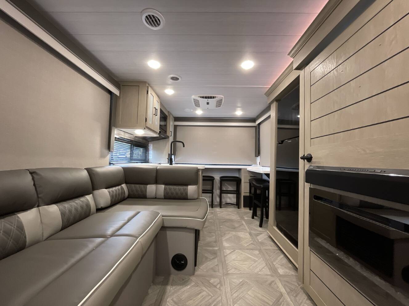 A photo of this 2024 Forest River SALEM CRUISE LITE 24VIEW