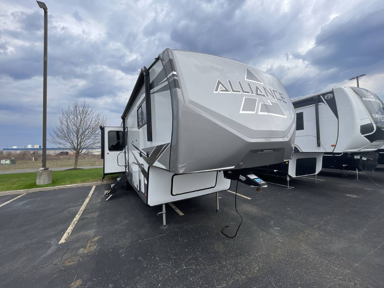 A photo of this 2022 Alliance AVENUE 32RLS