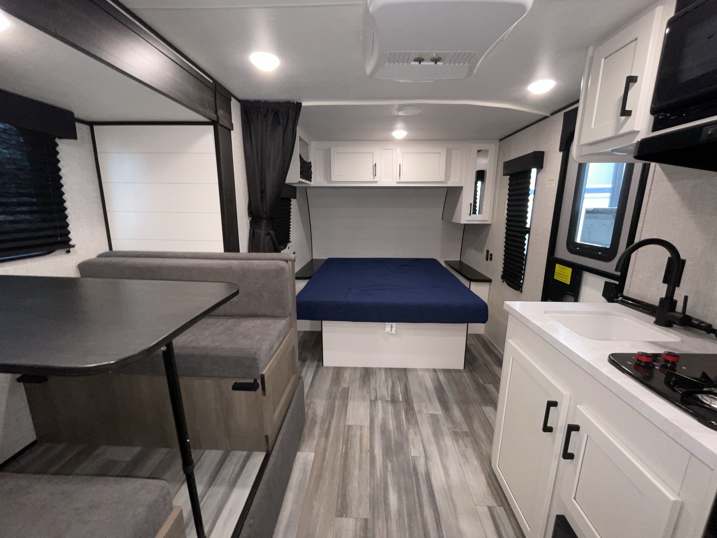 2024 Jayco JAY FLIGHT SLX 183RB in akron OH