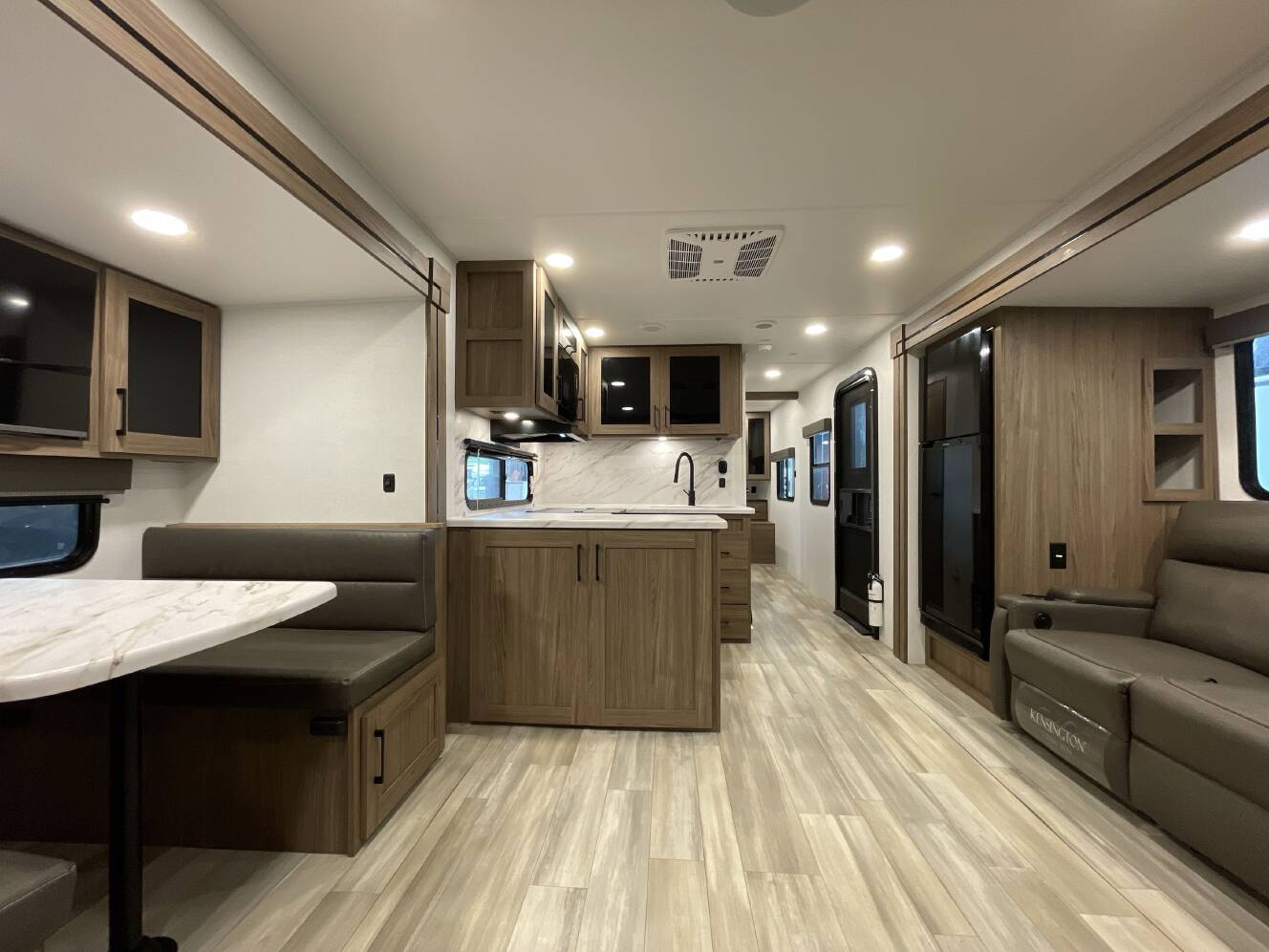 A photo of this 2025 Alliance DELTA 321BH