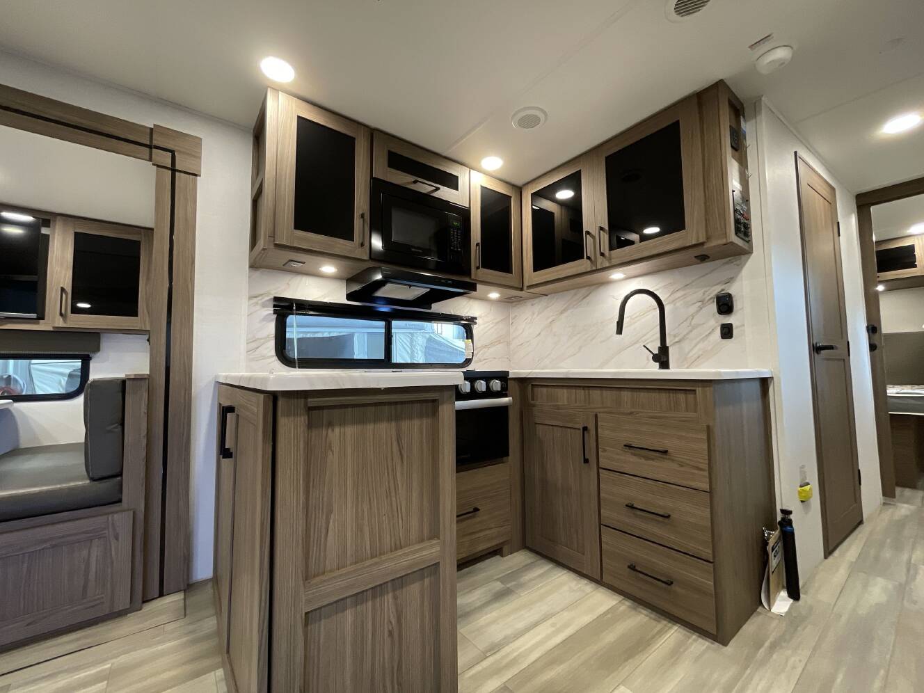 A photo of this 2025 Alliance DELTA 321BH