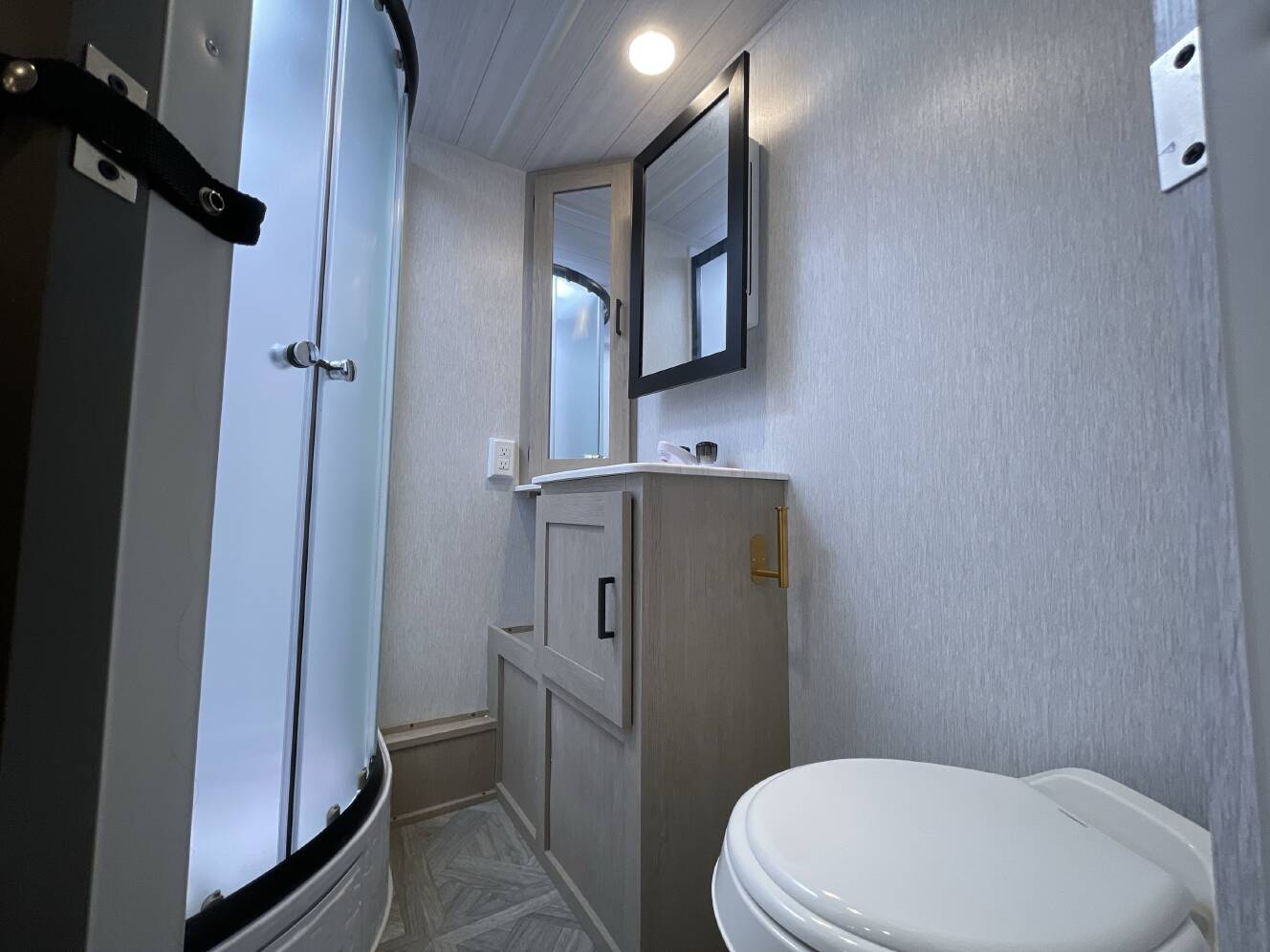 A photo of this 2024 Forest River SALEM CRUISE LITE 24VIEW