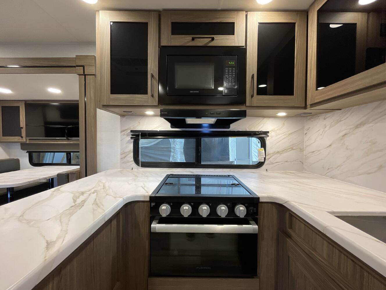 A photo of this 2025 Alliance DELTA 321BH