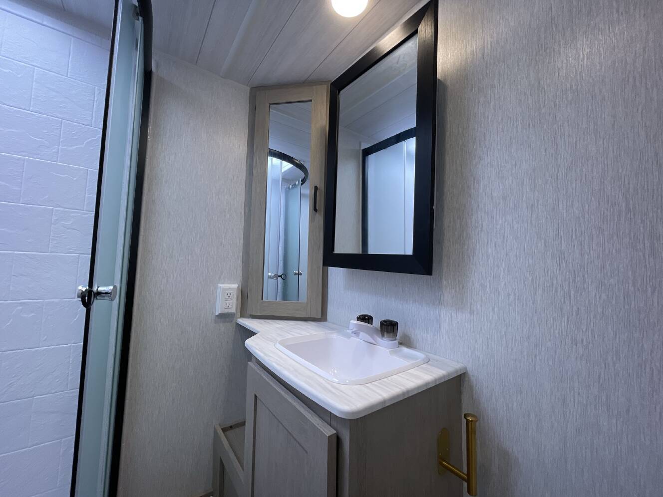 A photo of this 2024 Forest River SALEM CRUISE LITE 24VIEW