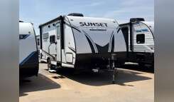 2023 Crossroads SUNSET TRAIL 185RK RV