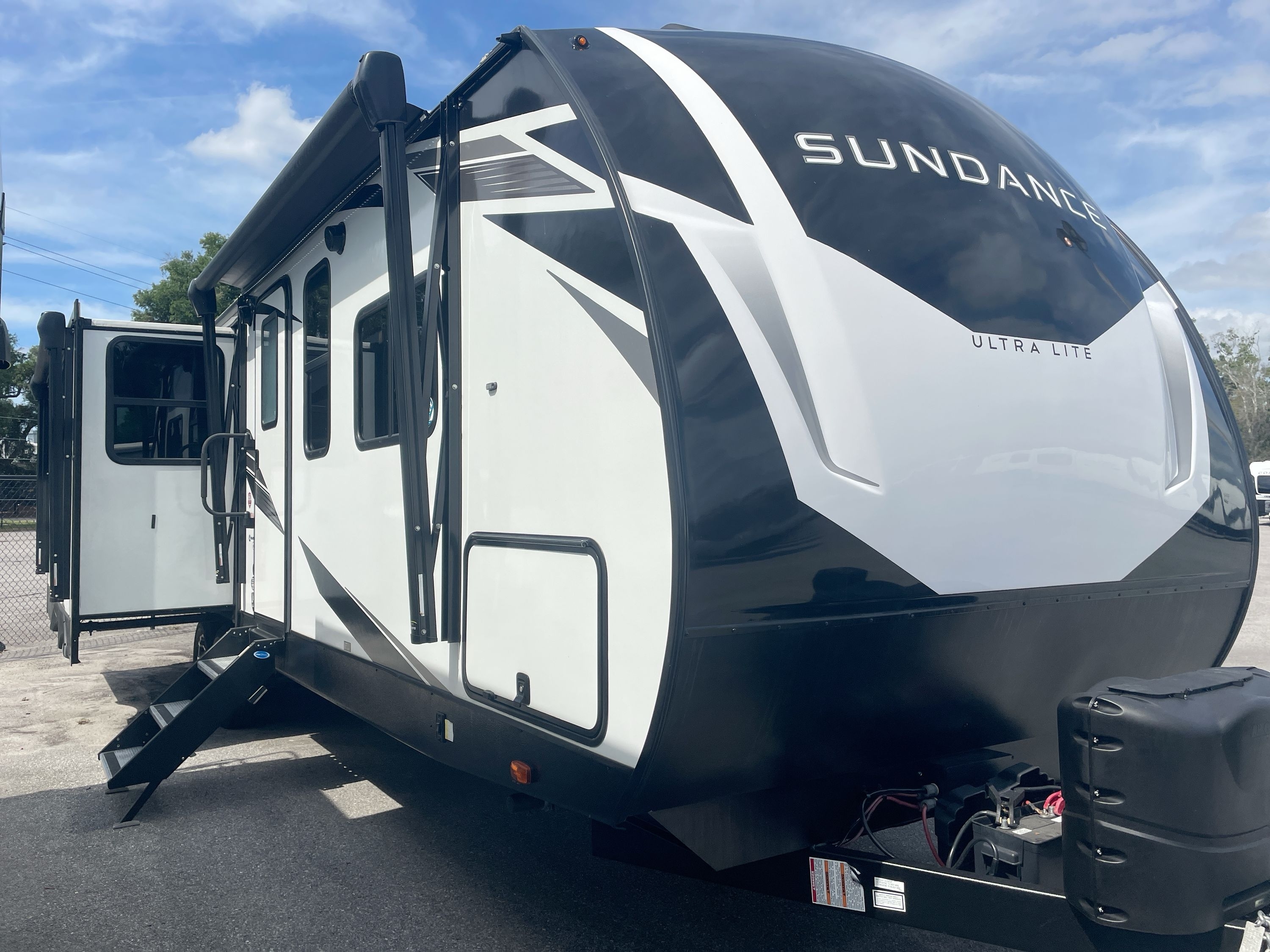 2023 Heartland SUNDANCE 293RL in dover FL