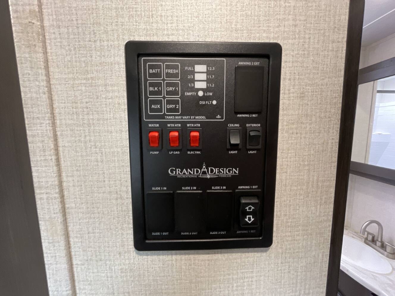 A photo of this 2024 Grand Design MOMENTUM MAV 27MAV
