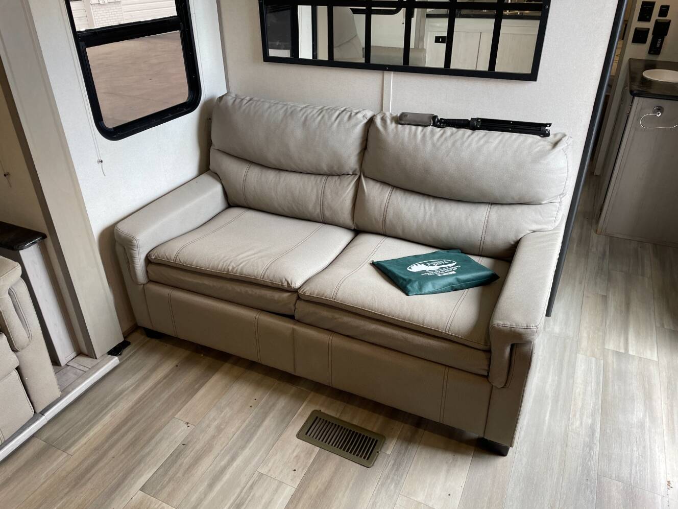 A photo of this 2022 Prime Time LACROSSE 3411RK