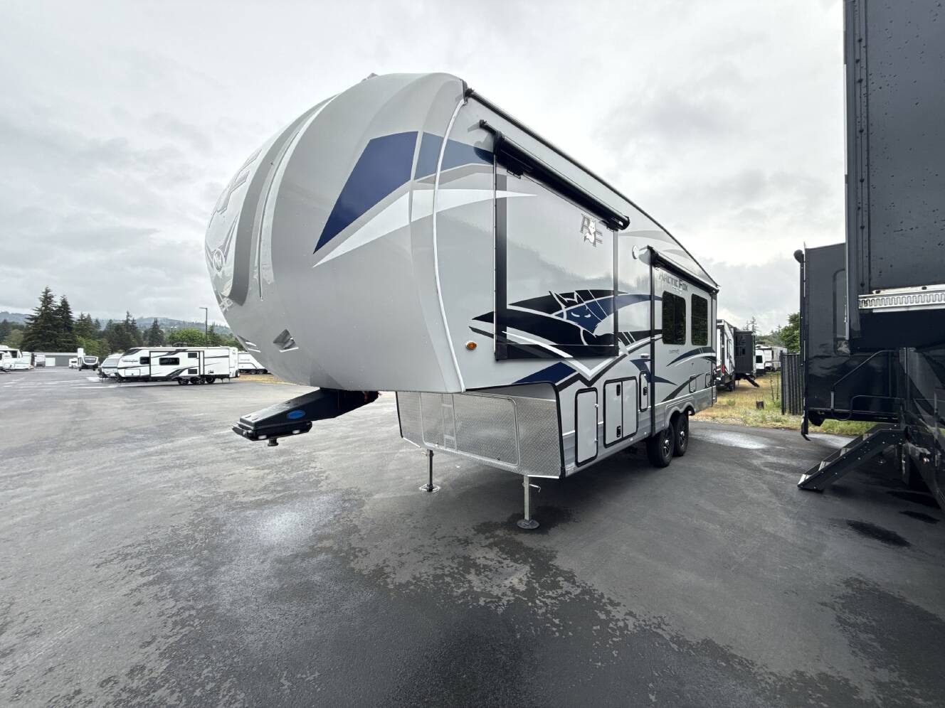 A photo of this 2024 Northwood ARCTIC FOX GRANDE RONDE 27-5L