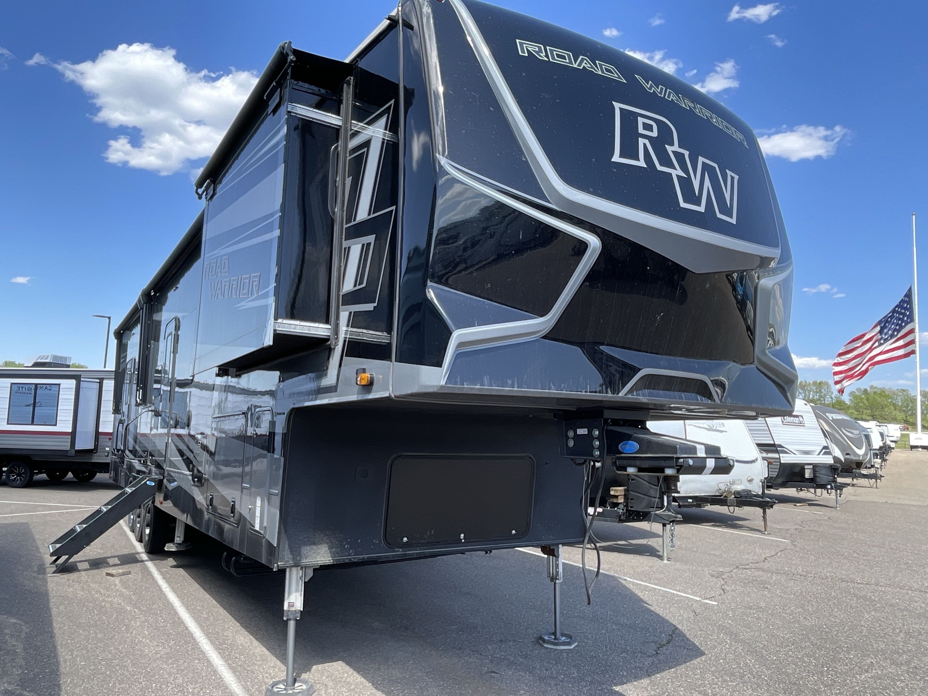 2022 Heartland ROAD WARRIOR 414RW Fifth Wheel Toy Hauler RV