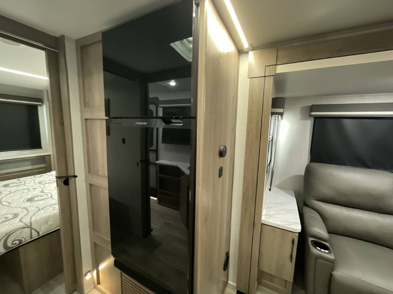 A photo of this 2024 Grand Design IMAGINE 24 24SDE