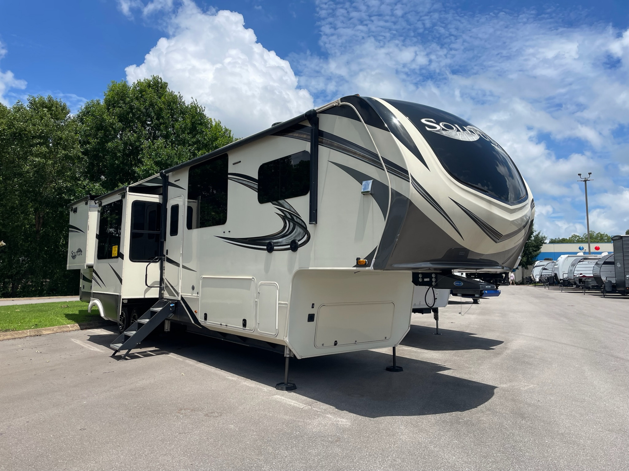 2021 Grand Design SOLITUDE 390RK in jackson TN