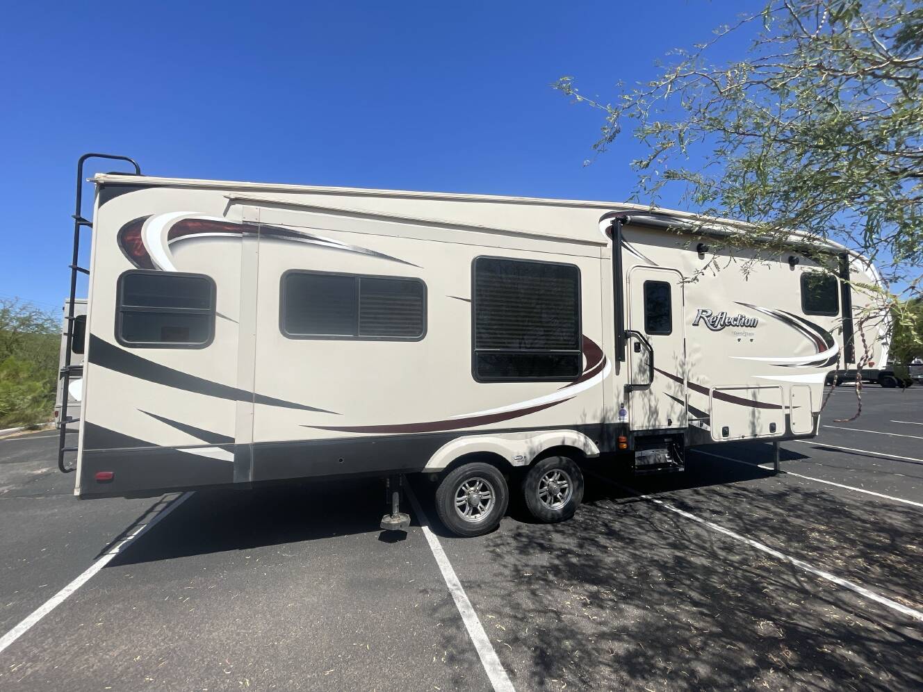 A photo of this 2017 Grand Design REFLECTION 303RLS