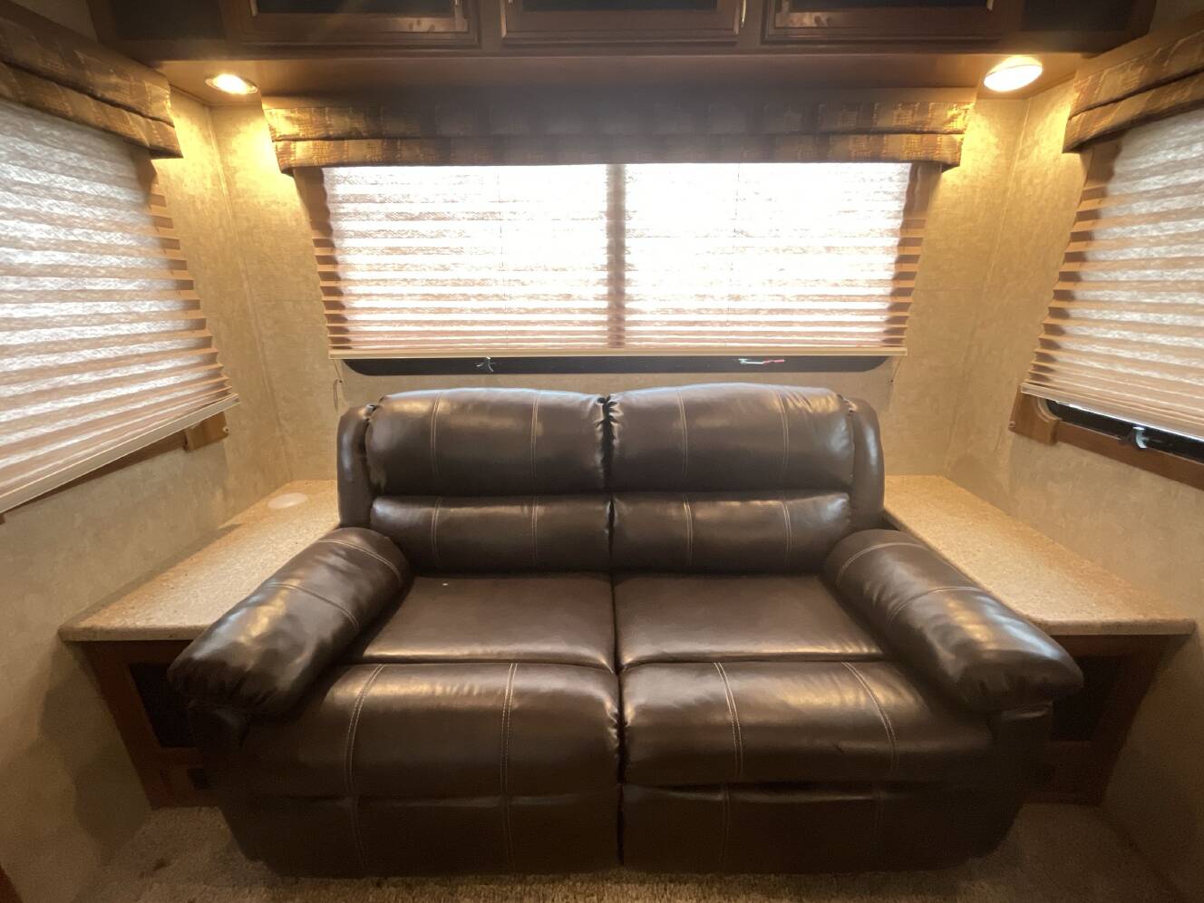 A photo of this 2017 Prime Time LACROSSE 330RST