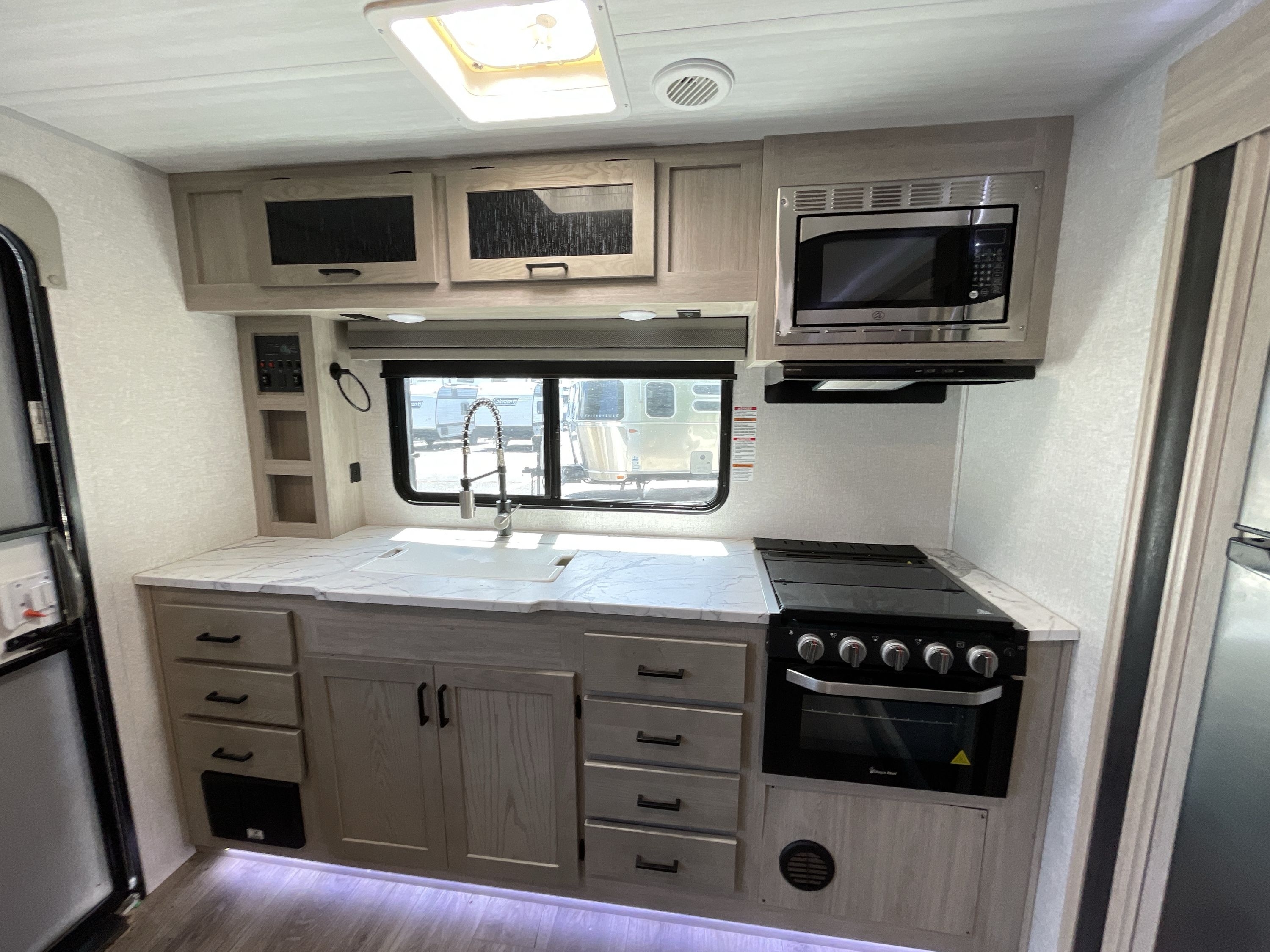 2022 East To West ALTA 2350KRK in roanoke VA