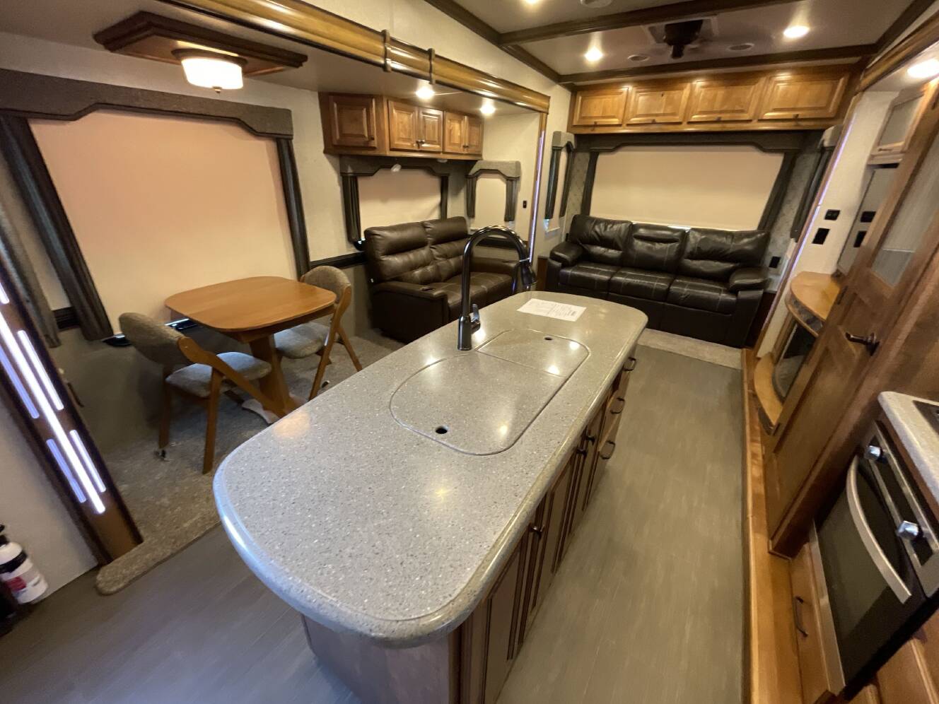 A photo of this 2017 Heartland BIG COUNTRY 3560SS