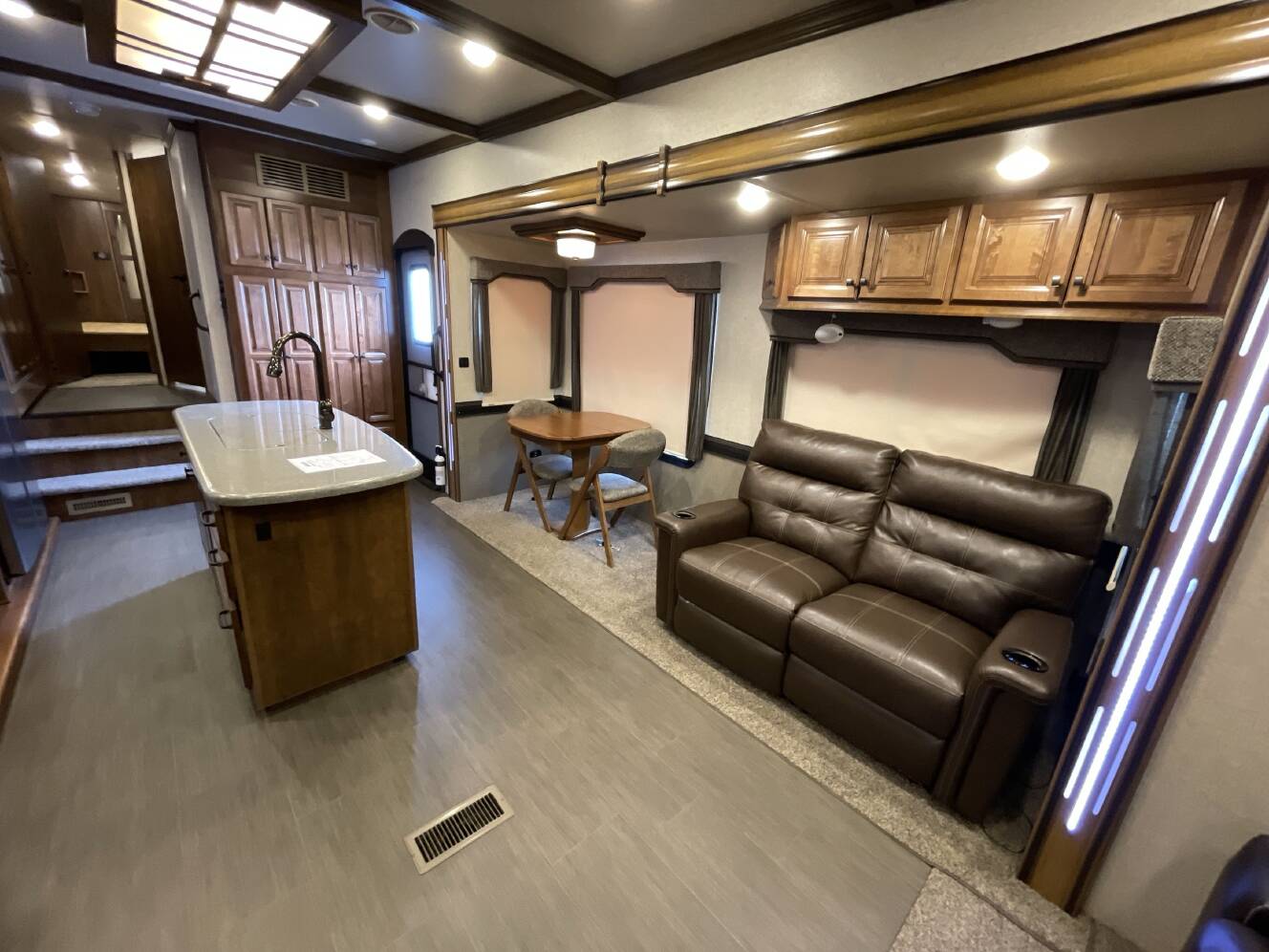 A photo of this 2017 Heartland BIG COUNTRY 3560SS