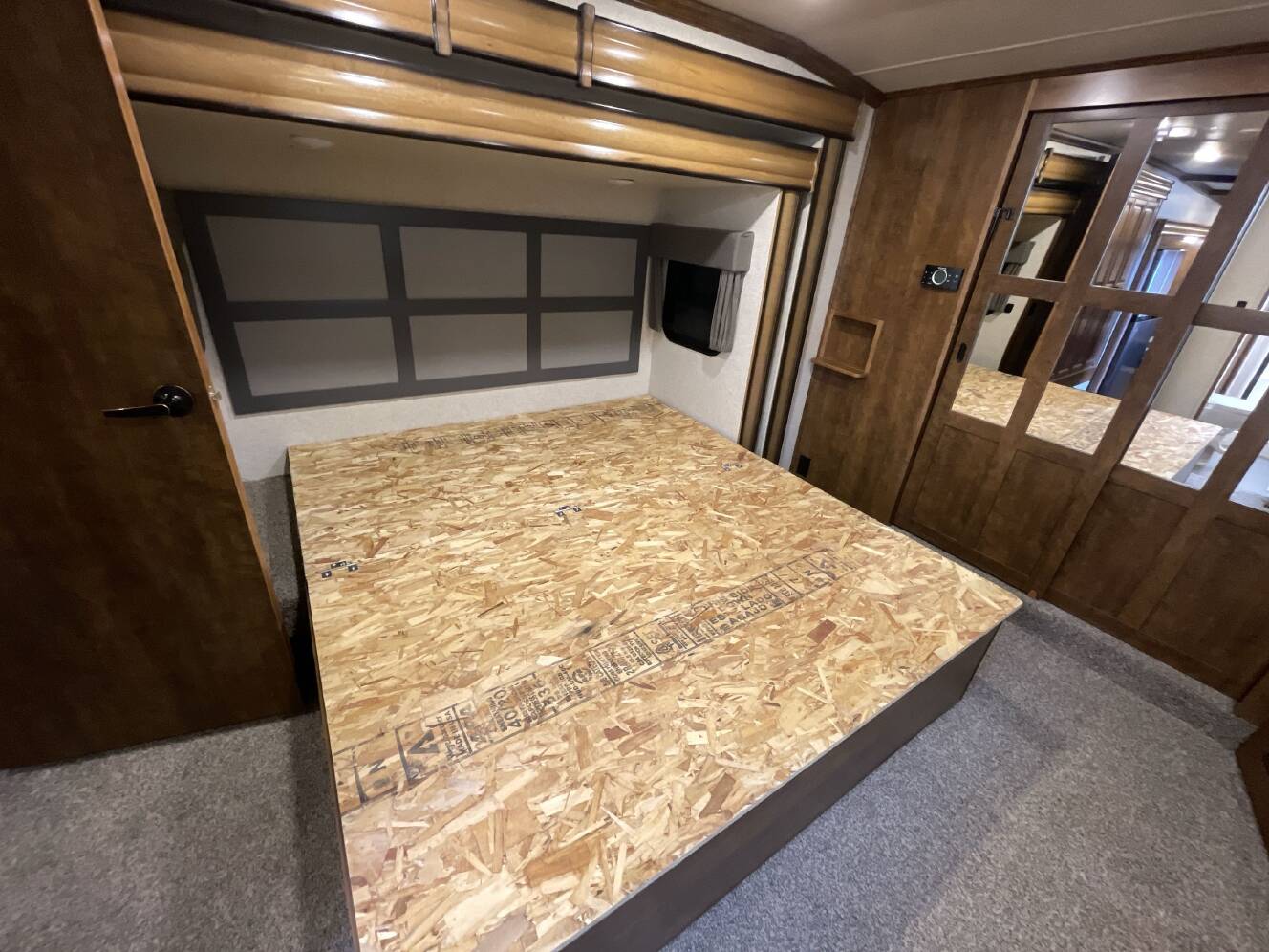 A photo of this 2017 Heartland BIG COUNTRY 3560SS