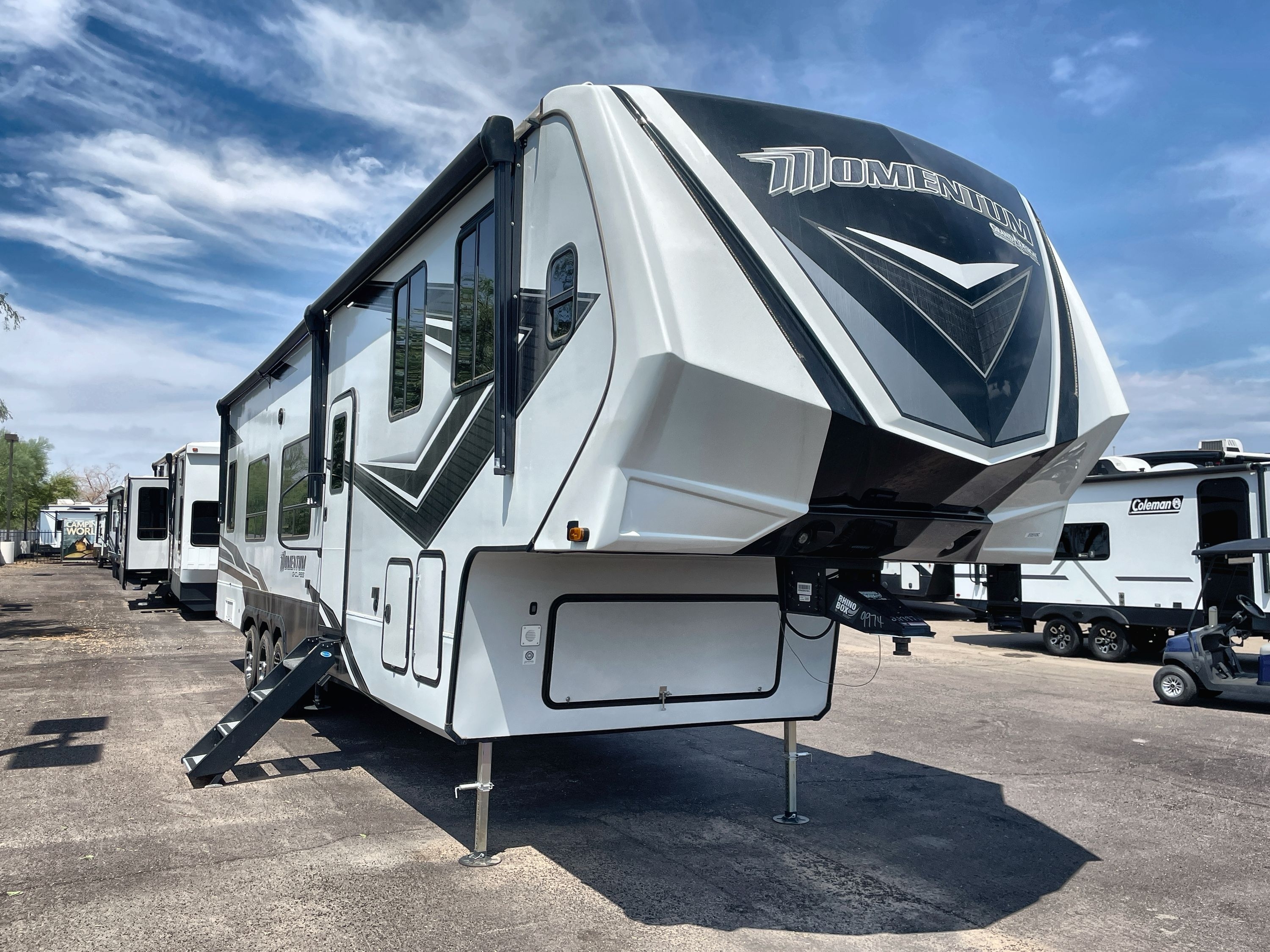 2024 Grand Design MOMENTUM G CLASS 355G in avondale AZ