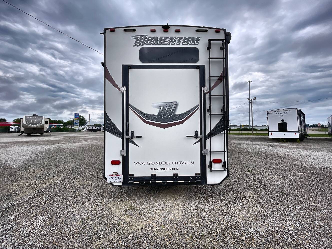 A photo of this 2017 Grand Design MOMENTUM 376TH